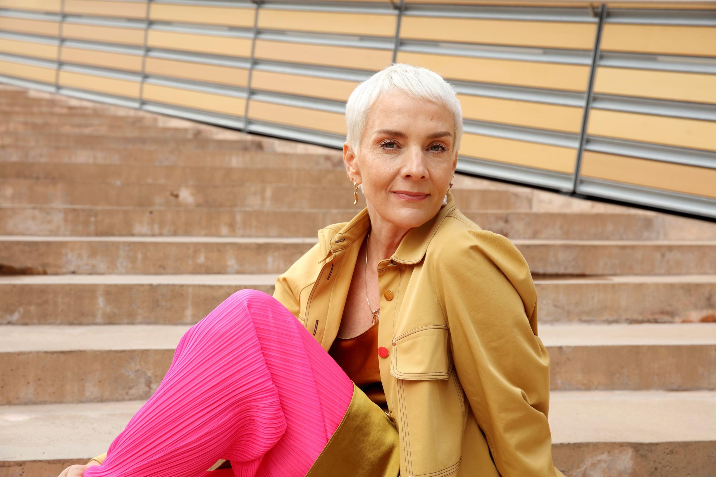 Maria Veitola arvostaa pitkässä parisuhteessaan halua kehittyä ja kasvaa yhdessä: ”Ennen ratkaisin parisuhteessa hiipineen pahan olon eroamalla”