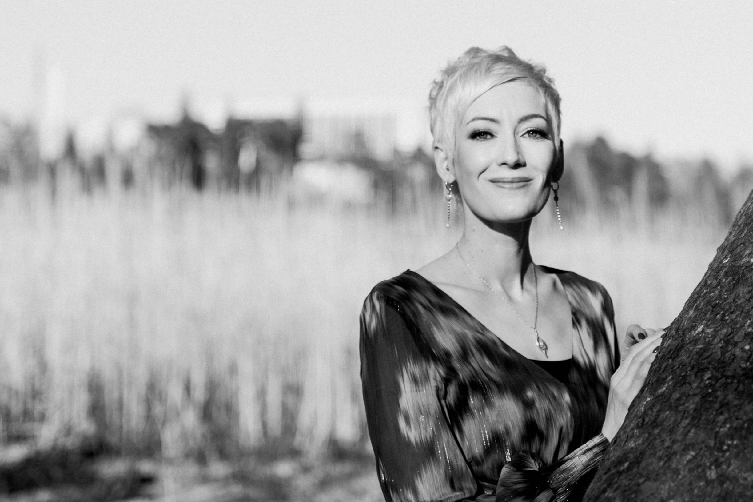 Kirjailija Merja Mäki Eevan kirjaklubin vieraana.