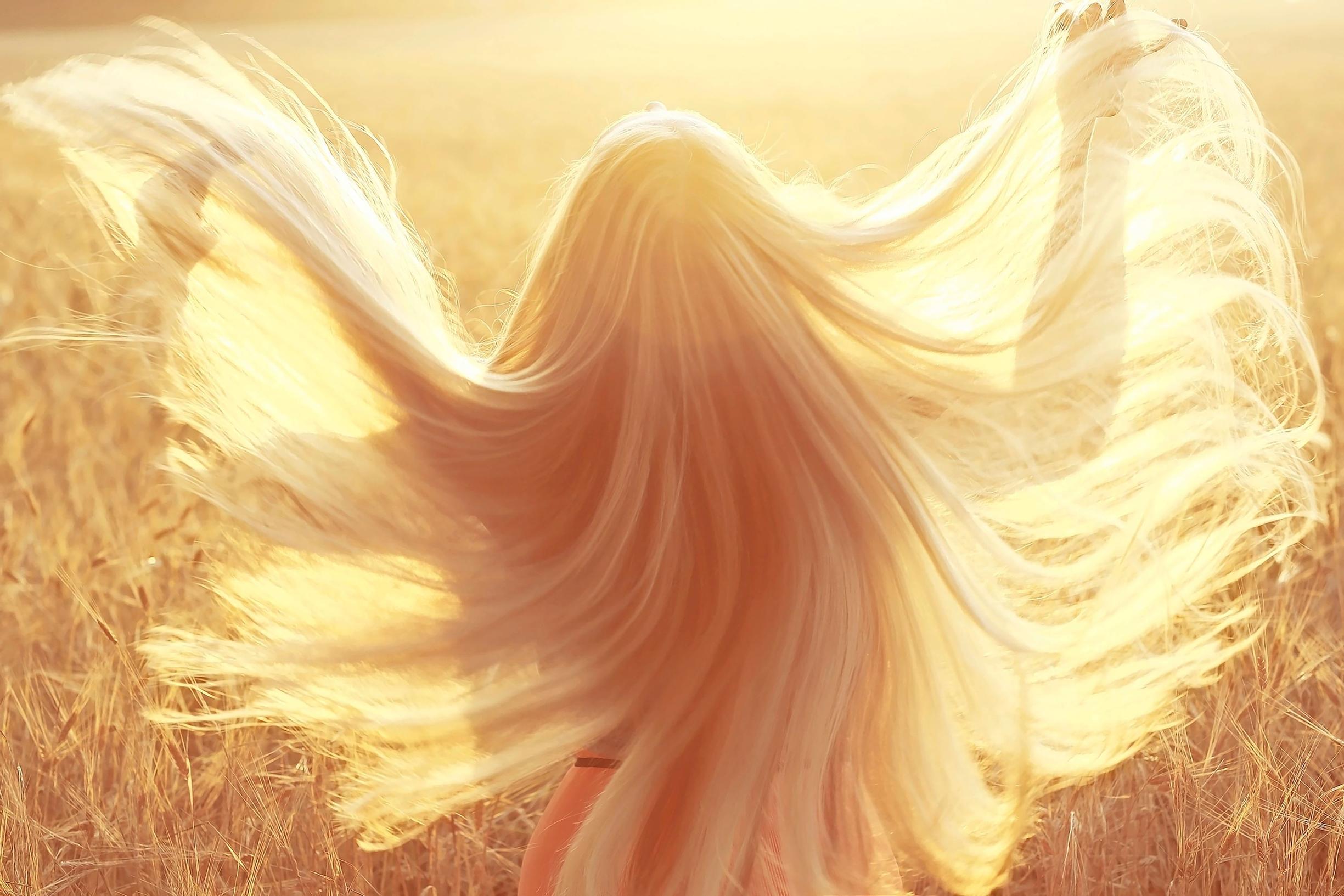 Helli kutrit elinvoimaisiksi! Hyvinvoiva hiuspohja on kauniiden hiusten salaisuus