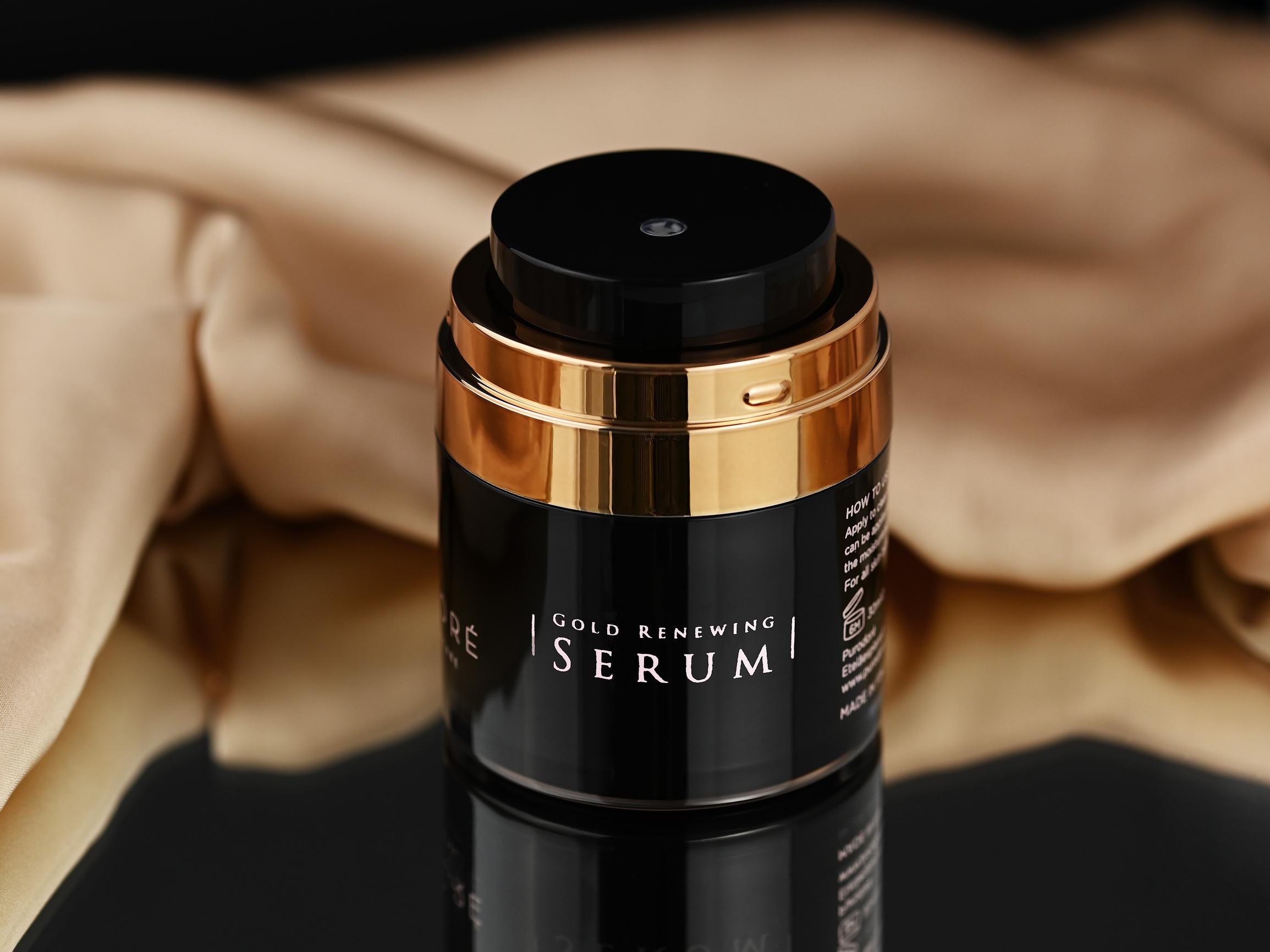 Tiesitkö, että ikääntymistä hidastavaa kultaa on käytetty ihonhoidossa jo Kleopatran ajoista lähtien – katso kosmetologin ihonhoitovinkit