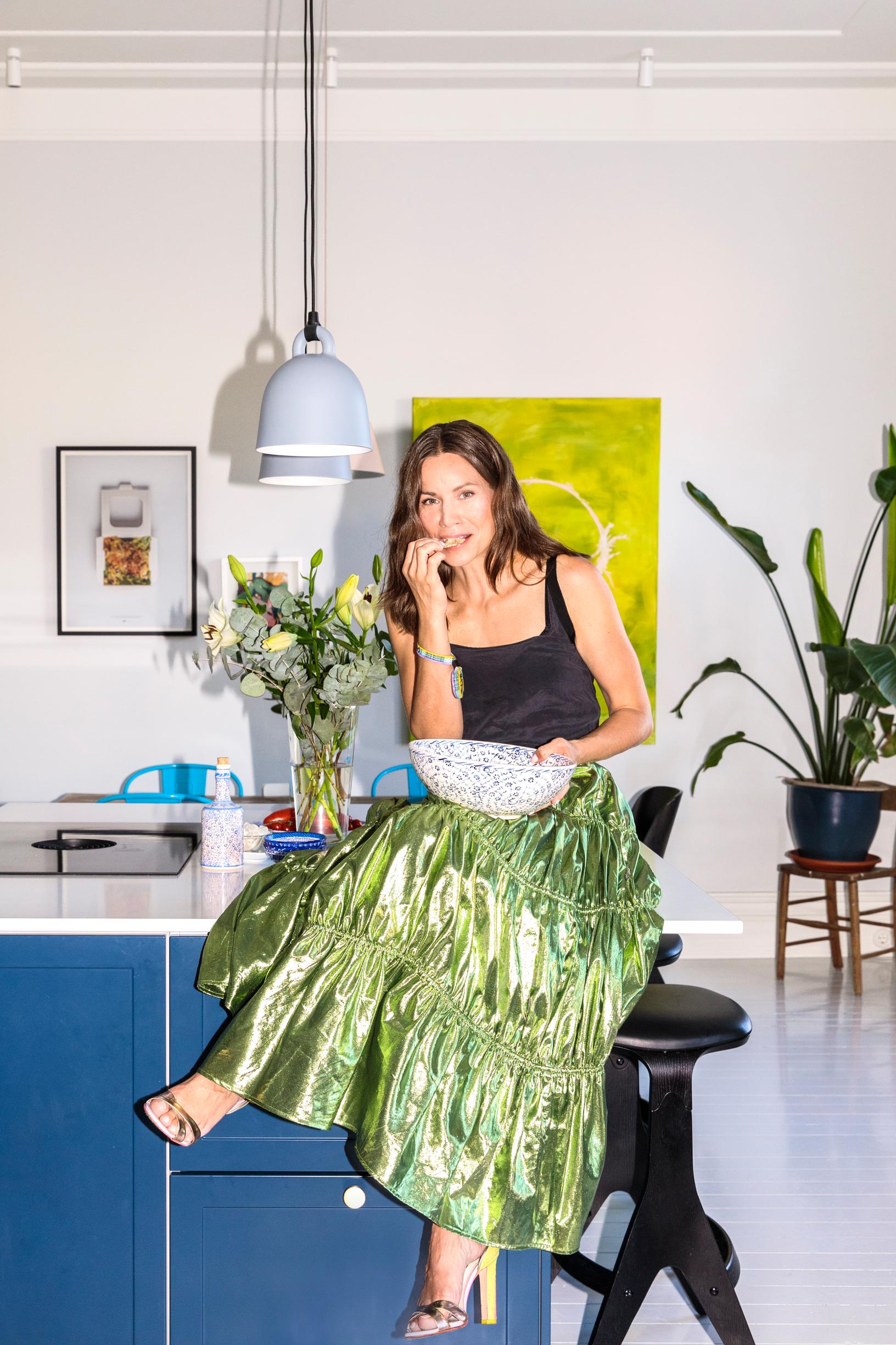 Karoliina Bärlundin perhe jätti hektisen elämän Lontoossa: ”Kahdessa päivässä hankimme lentoliput ja muutimme Suomeen”