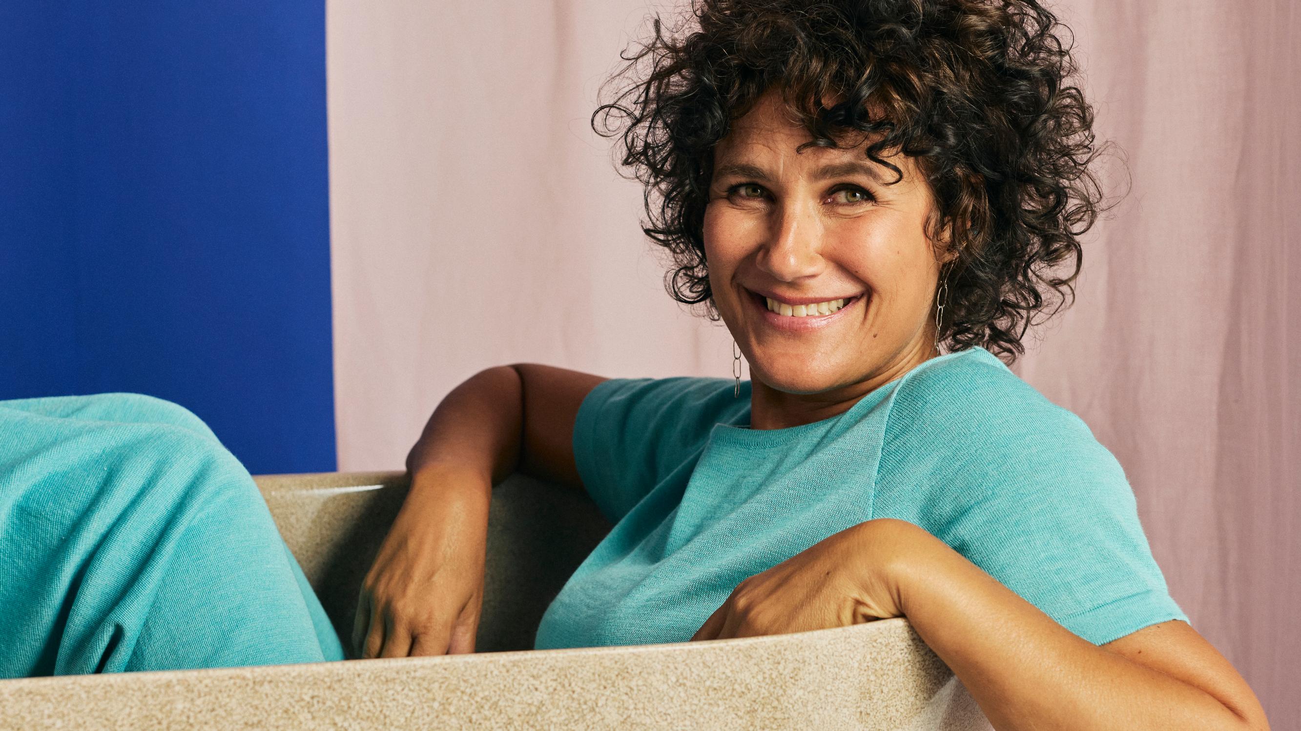 Nämä keinot auttavat Minttu Mustakalliota pitämään migreenikohtaukset poissa: ”Joskus voin ottaa lasin viiniä, vaikka tiedän, että se voi aktivoida migreenin”