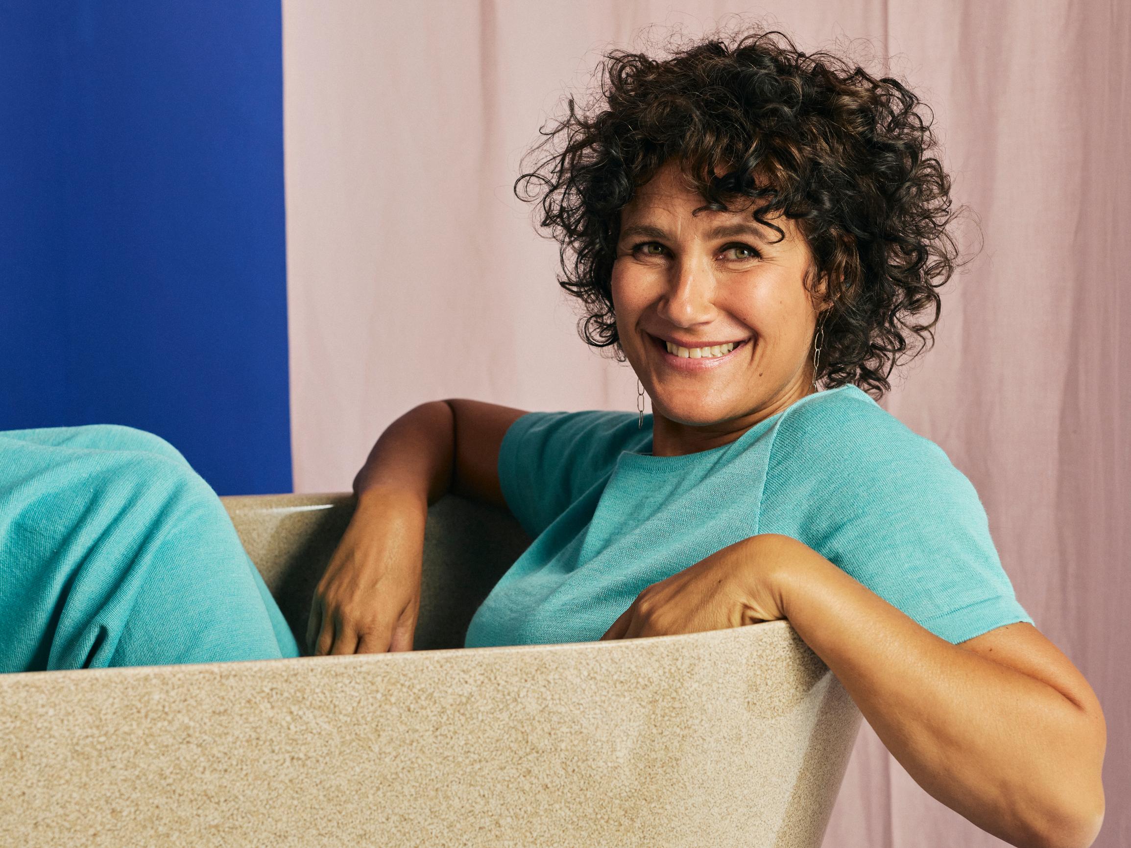 Nämä keinot auttavat Minttu Mustakalliota pitämään migreenikohtaukset poissa: ”Joskus voin ottaa lasin viiniä, vaikka tiedän, että se voi aktivoida migreenin”