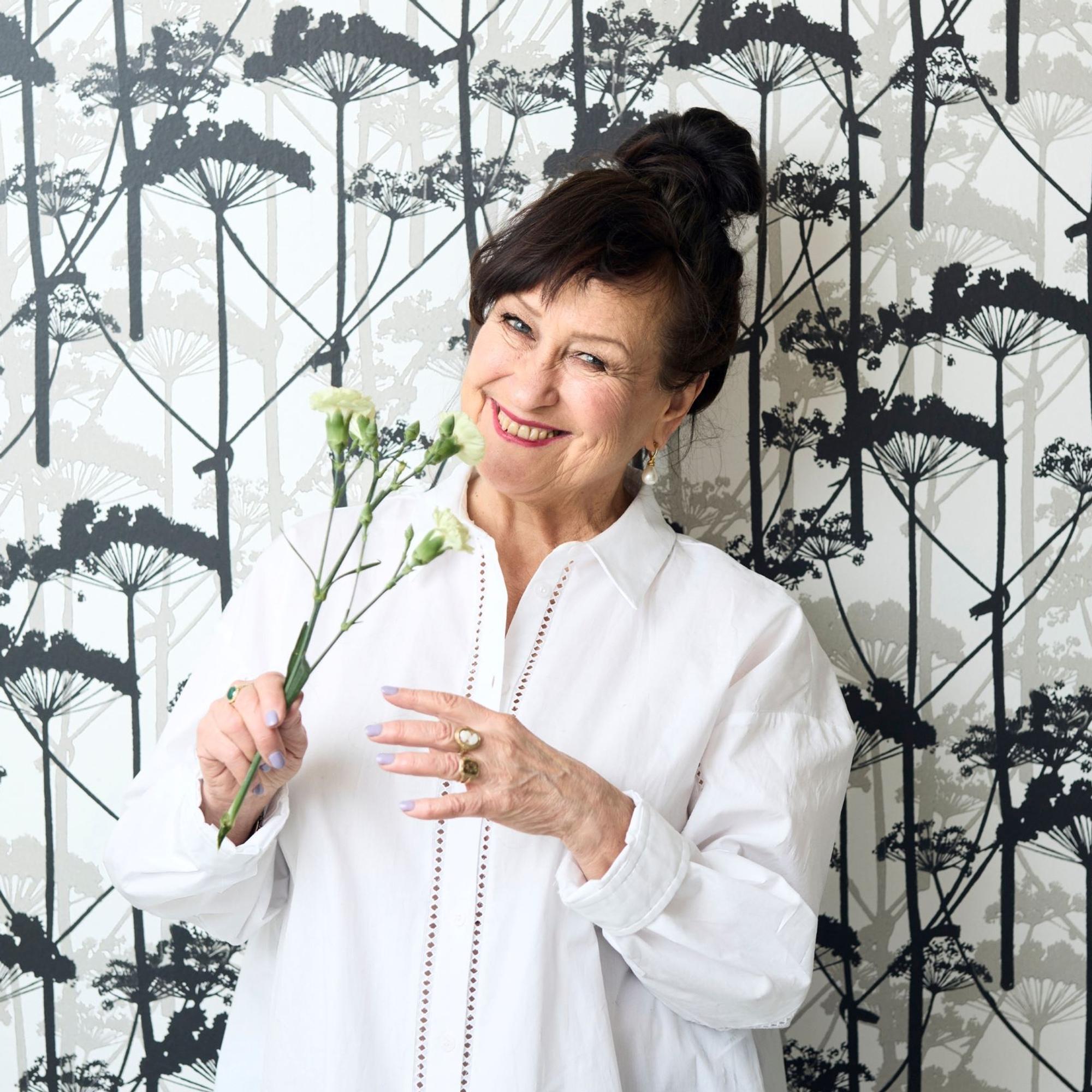 Sinikka Sokka muistaa rakastumisen paremmin kuin suhteen lopun: ”Rakkaussuhteen alku on aina psykoosi”