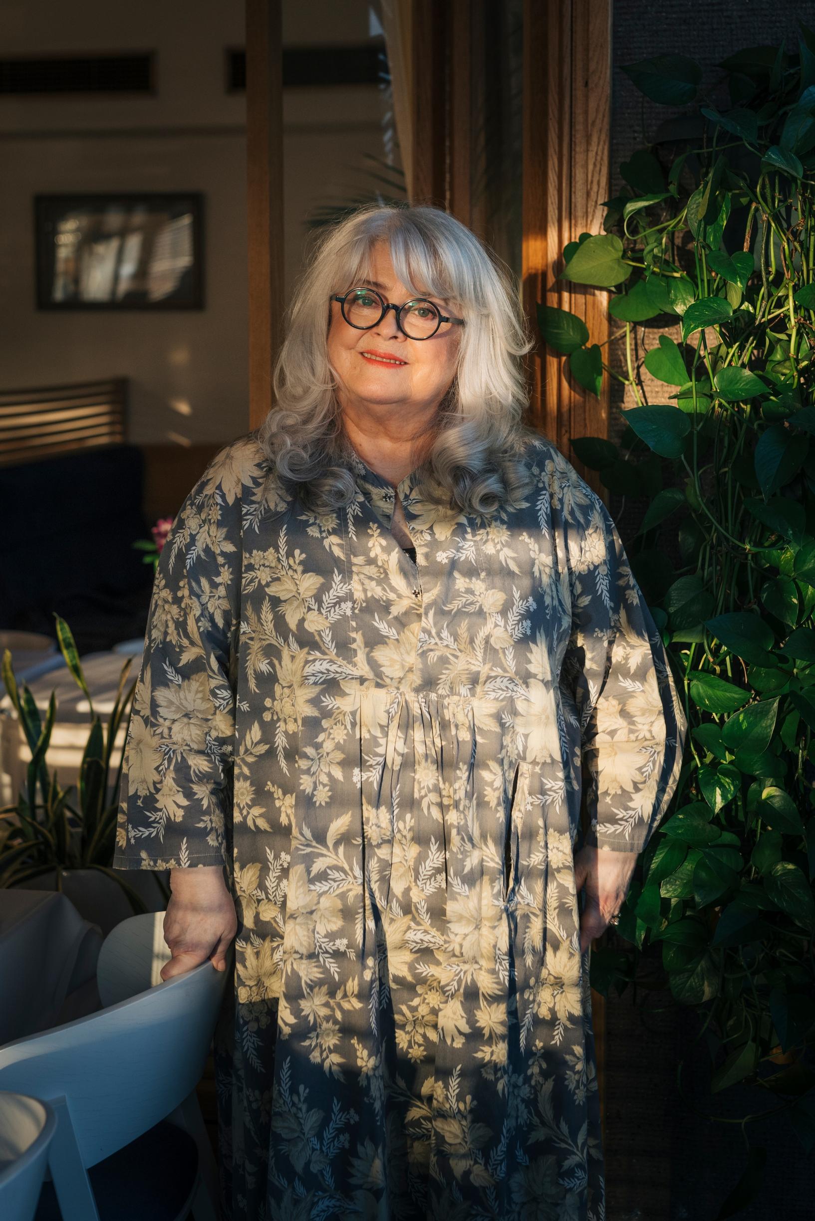 Titta Jokinen ajattelee, että ihminen pystyy mukautumaan tilanteisiin. Hänellä on kaksi pitkäaikaissairautta. ”Minun on hirveän hyvä olla tällä hetkellä. En pelkää mitään.”