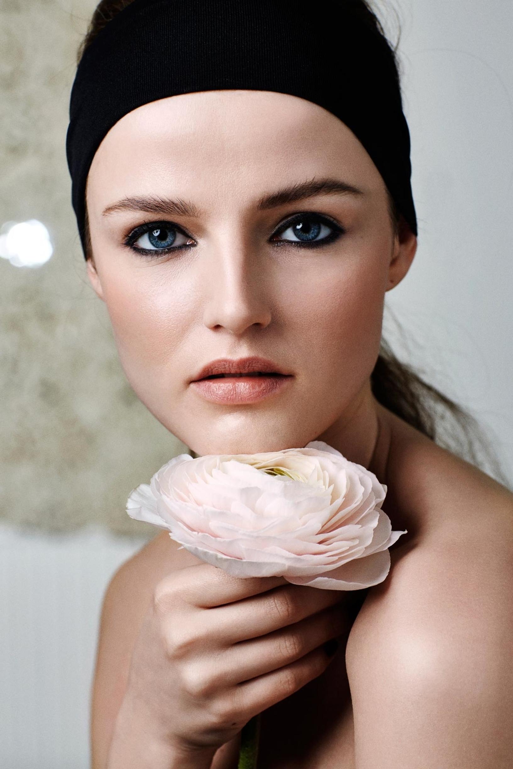 4 tapaa tehdä tumma silmämeikki