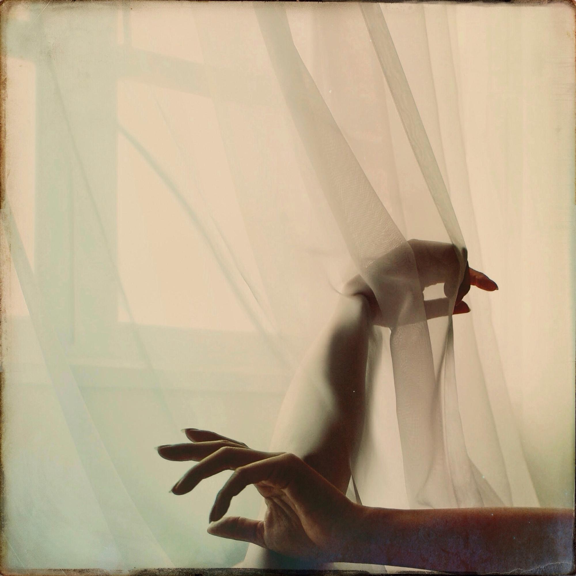 Lisää seksiä! Asiantuntija kumoaa vanhat käsitykset masturboinnista: ”Joillakin on mielikuva, että sooloseksiä harrastetaan vain silloin, kun ei ole partneria saatavilla”