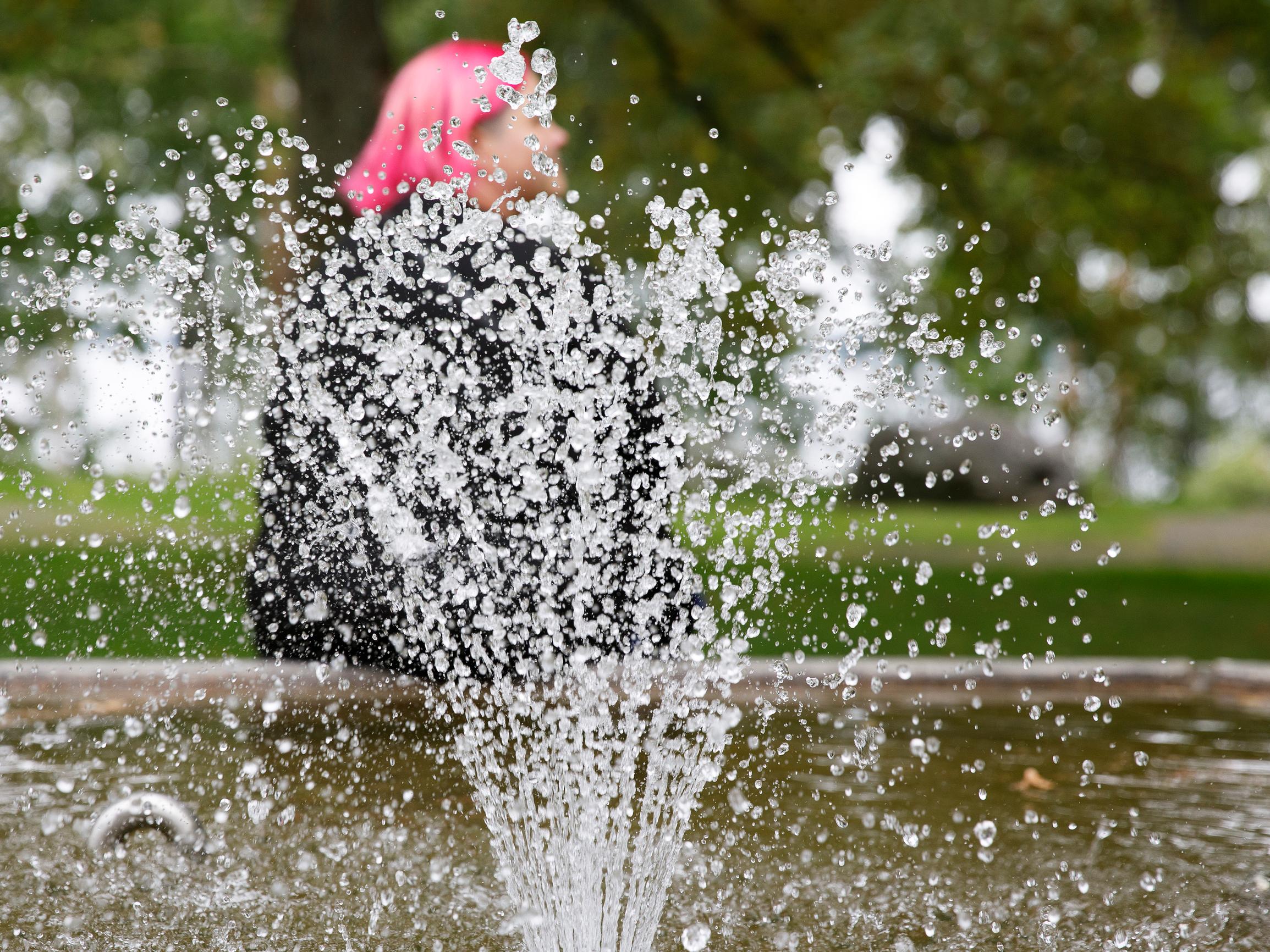 Laura, 41, ei tiennyt olevansa raskaana, sitten vauva syntyi ensiavun vessanpönttöön – ”Lääkäri luuli, että kyseessä ovat sappivaivat”