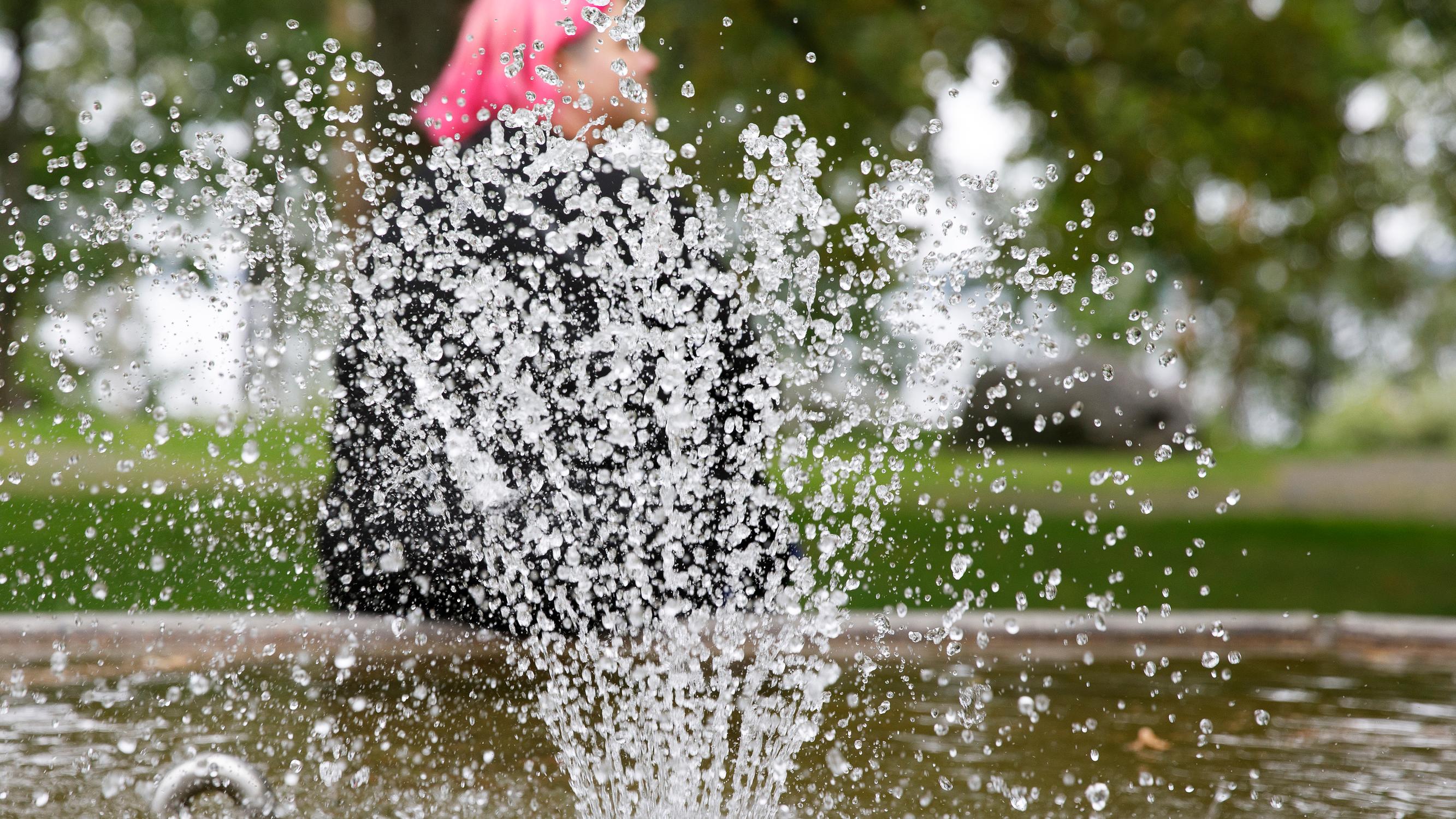 Laura, 41, ei tiennyt olevansa raskaana, sitten vauva syntyi ensiavun vessanpönttöön – ”Lääkäri luuli, että kyseessä ovat sappivaivat”