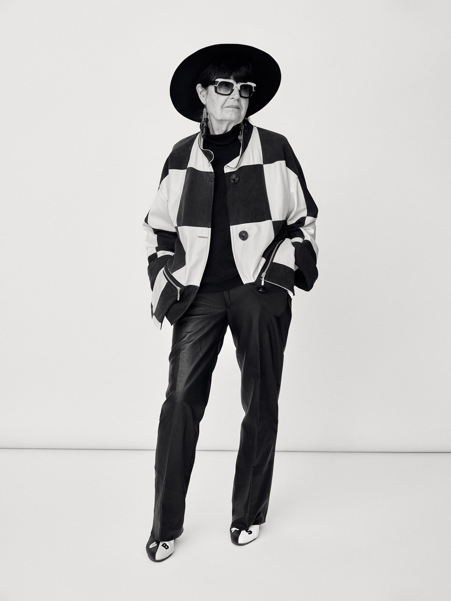 Mustavalkoinen Ruutu-asu on Ullan tyyliä omimmillaan. UB-nimikirjaimin koristellut kengät on tehnyt ystävätär Karoliina Nikitin.