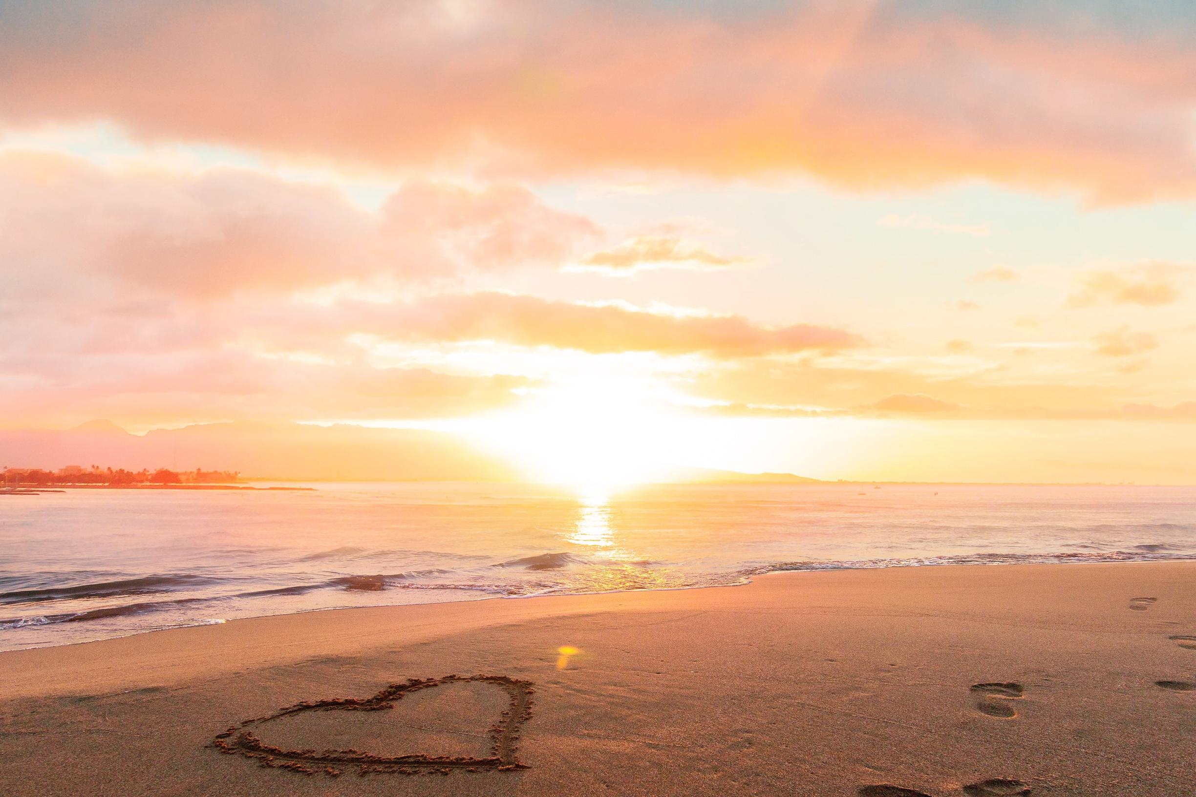 Voi hyvin -lehden Voimameditaatiot-podcast auttaa sinua löytämään energiaa ja iloa elämään – kuuntele meditaatiot täältä!