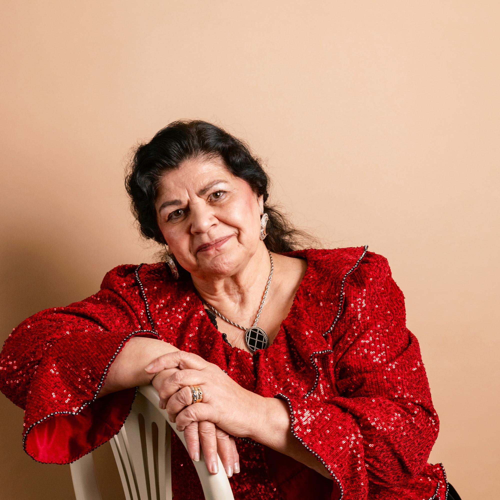 ”Romaneillakin pitää olla suomalaisten oikeudet” – Hilja Grönfors haluaa, että kukaan ei joutuisi muuttamaan nimeään, jotta pääsee työhaastatteluun