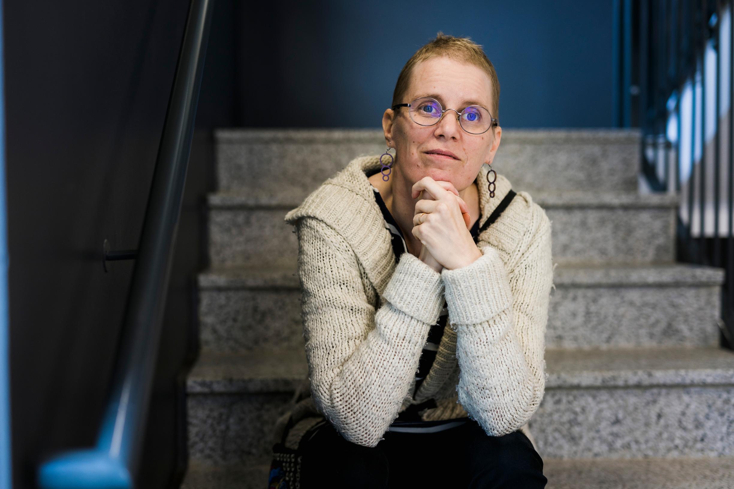 Toimittaja Elina Venesmäki haki MS-tautiinsa apua kantasolusiirrosta Meksikossa: ”Minun piti katsoa tämä kortti”