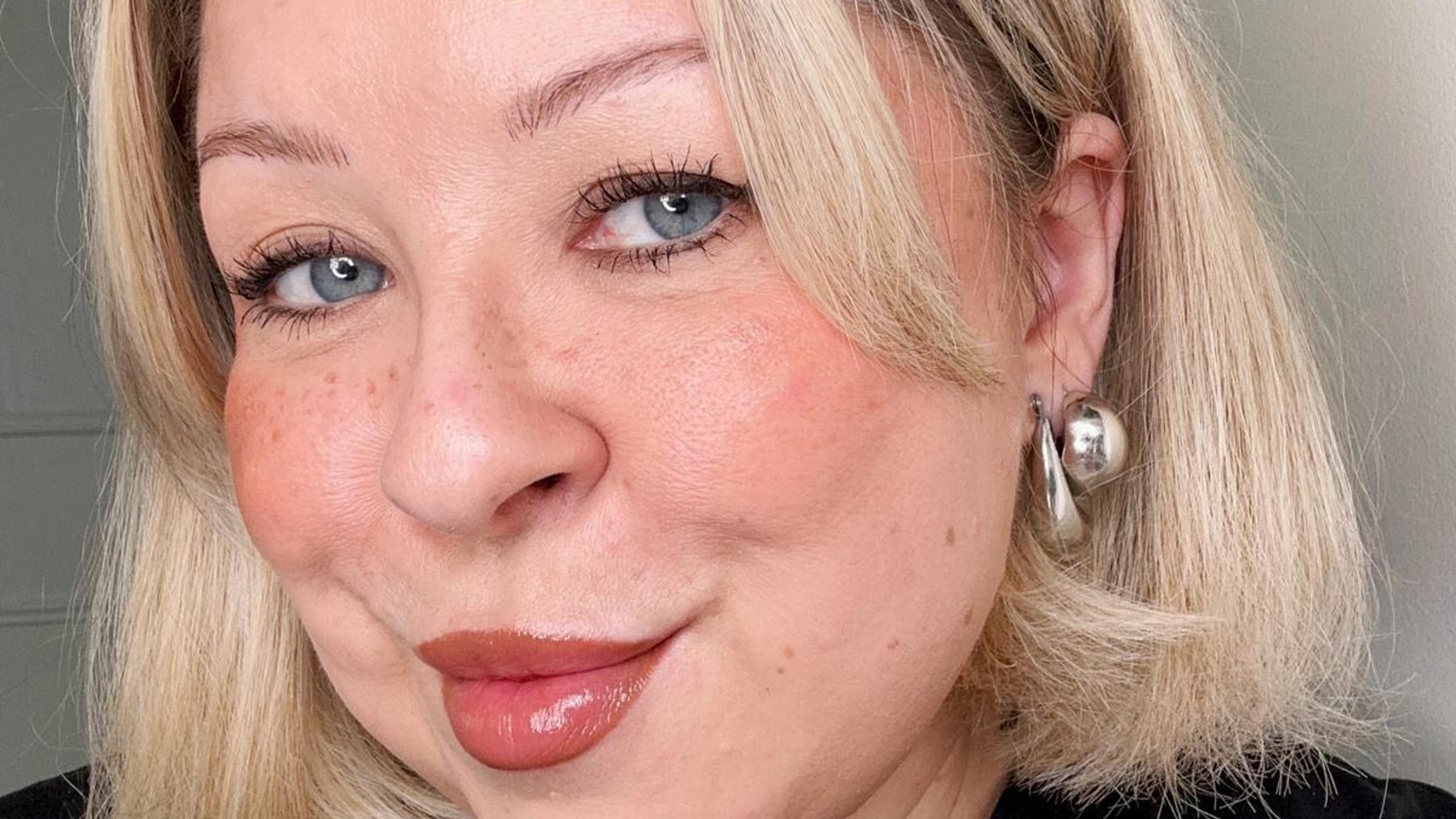 Kun Miia alkoi tehdä somea työkseen, oma ulkonäkö alkoi harmittaa: ”Pitäisi olla nuori ja hoikka, jotta minut haluttaisiin edustamaan brändejä”