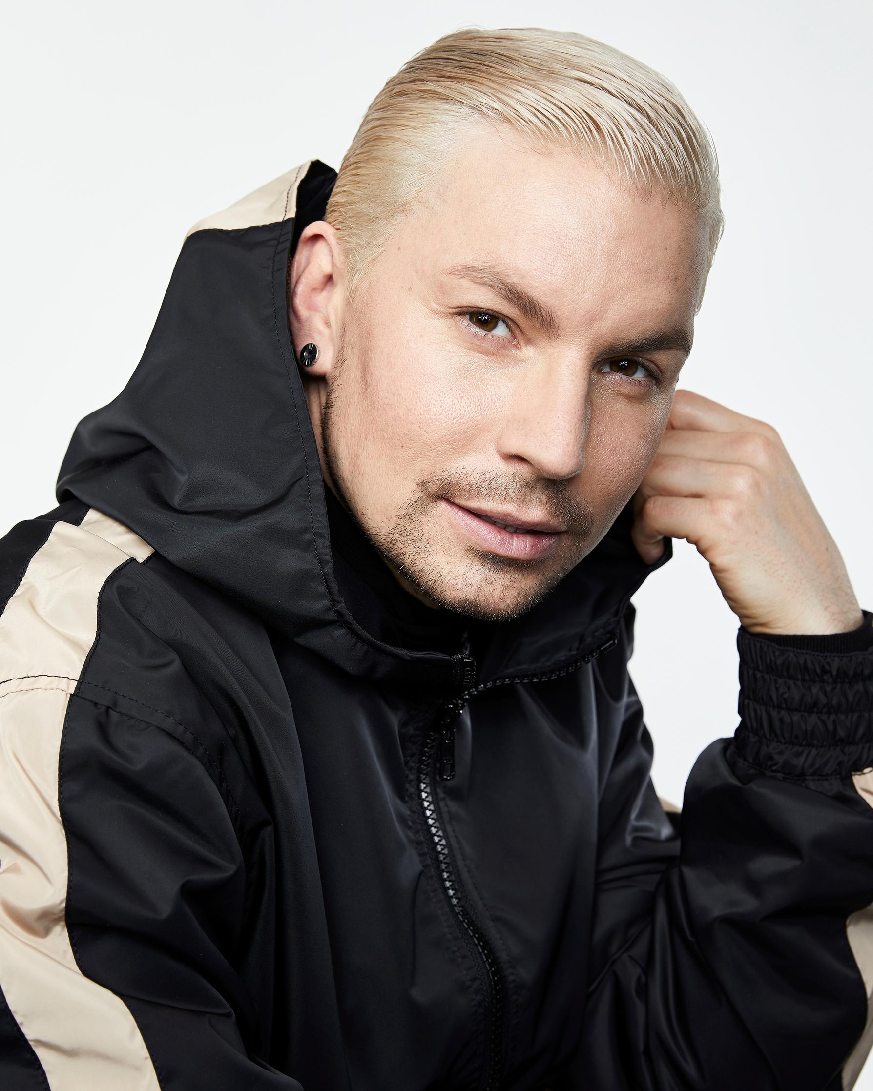 Antti Tuisku, 36, on artisti ja Prisman Antti Tapani -malliston taiteellinen johtaja.