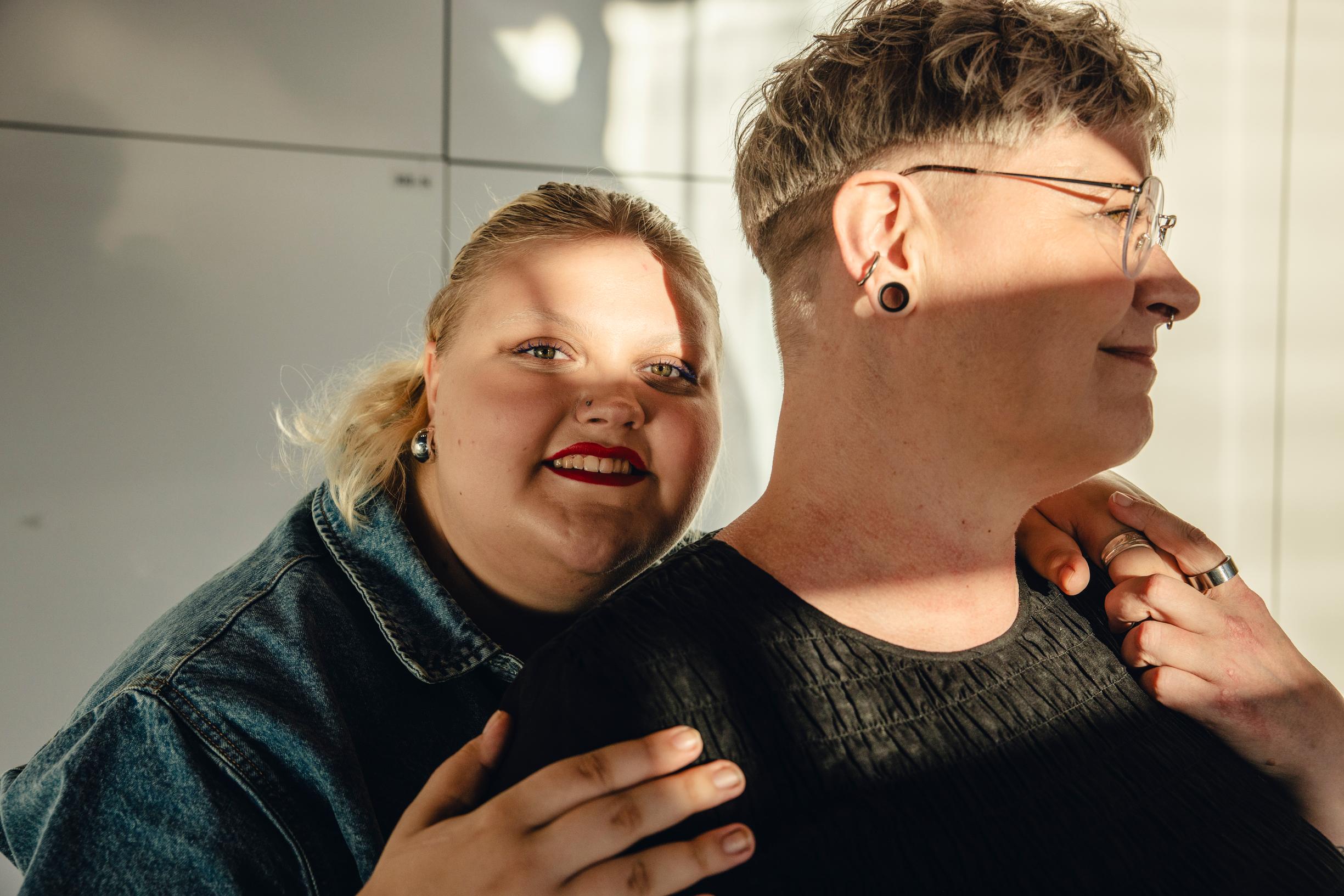 ”Lapsi ei ole vanhemman tarpeita varten eikä vanhemmalle mitään velkaa”, Raisa sanoo.