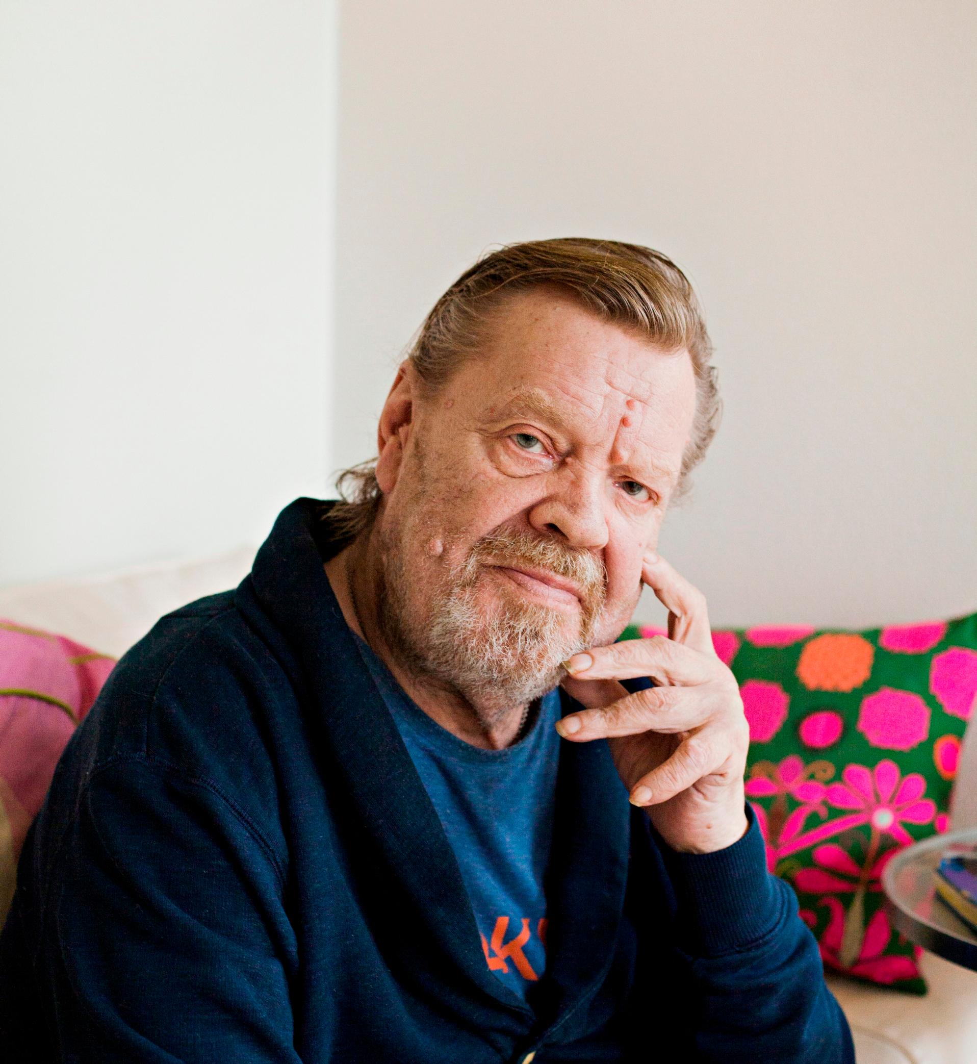 Vesa-Matti Loiri on kuollut. Vesku kuoli elokuussa 2022 77-vuotiaana. "Tiedän hyvin, ettei tässä enää kauhean kauan olla. Mutta en mä sellaista paljon ajattele. Kuolemanpelkoa en koe, koska tiedän, ettei mitään kuolemaa olekaan",