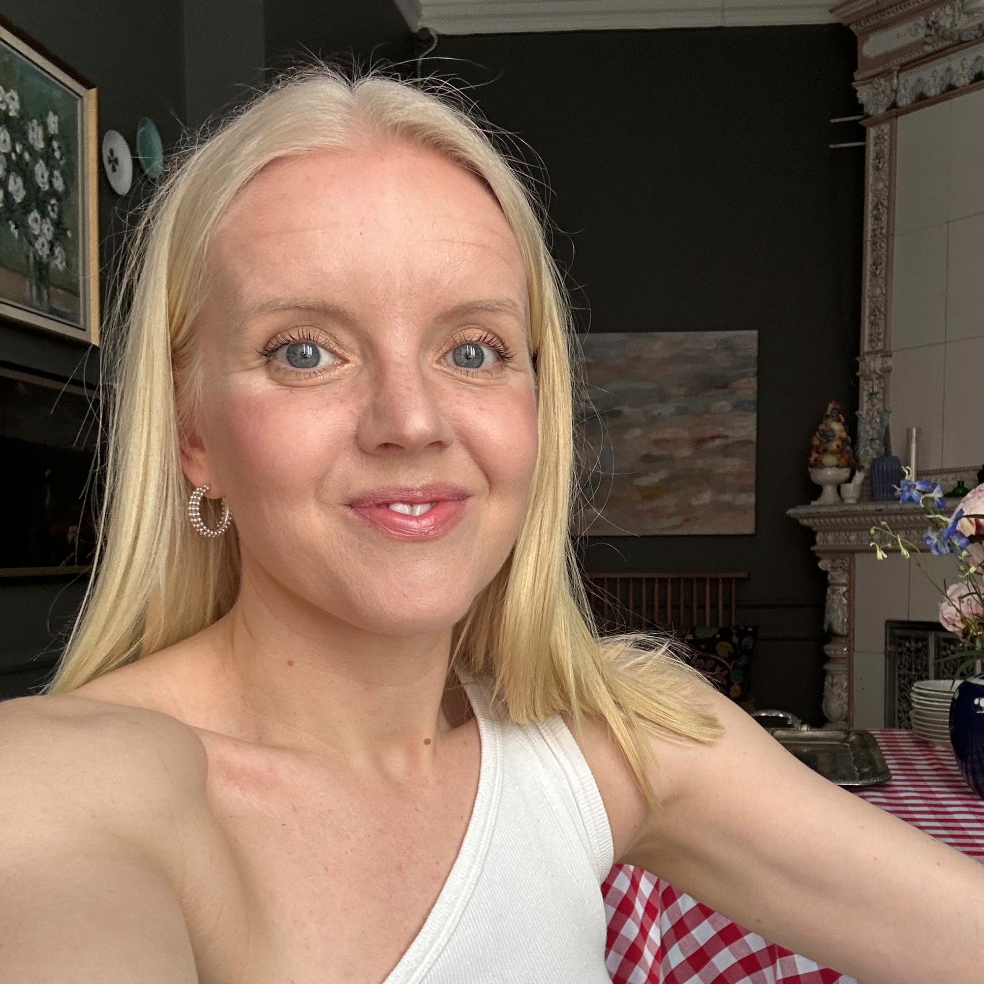 Heli, 43, kuvitteli, ettei voisi olla onnellinen ilman kumppania – sitten hän teki päätöksen, jota noudatti kaksi vuotta