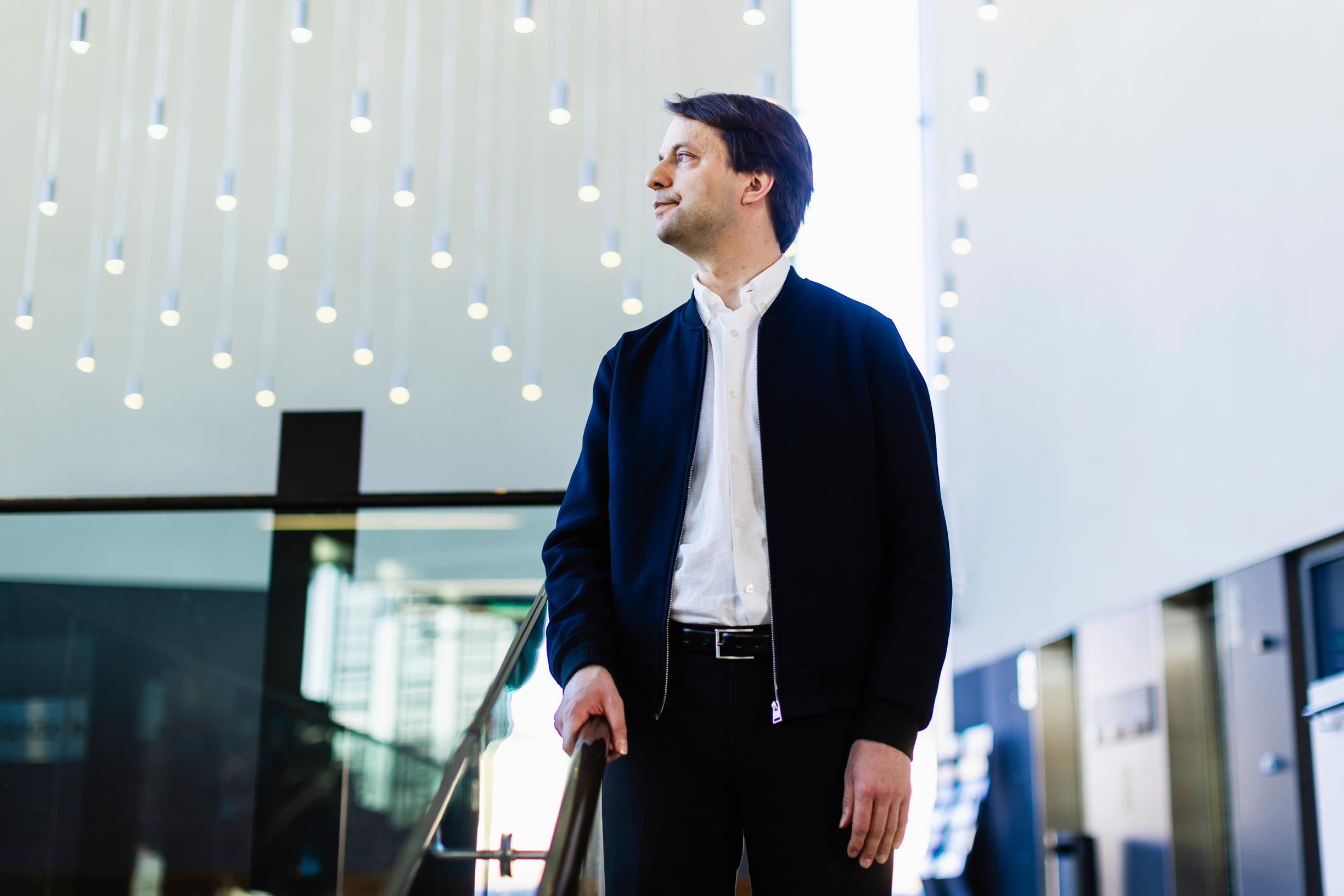 Maris ei osallistu valituksiin yleisön korkeasta iästä. ”Kun omassa elämässä on rauha ja aikaa, jaksaa käydä konserteissa. Euroopassa yleisön keski-ikä on jopa korkeampi kuin Suomessa.”