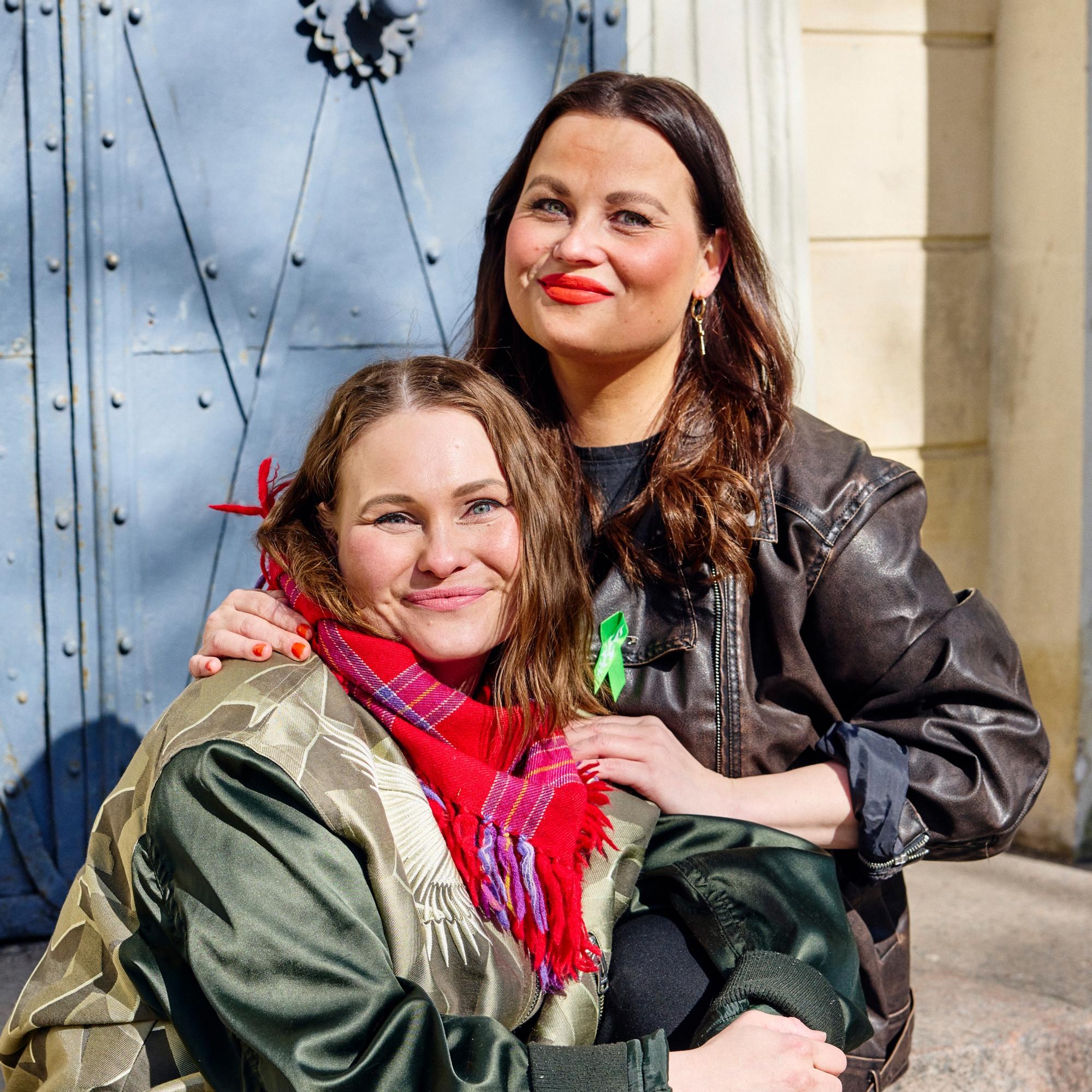 Kun Suvi West lähti taistelemaan Saamenmaan homofobiaa vastaan, hän halusi suojella Kaarin-sisartaan: ”Olen ottanut ikävät viestit henkilökohtaisesti”