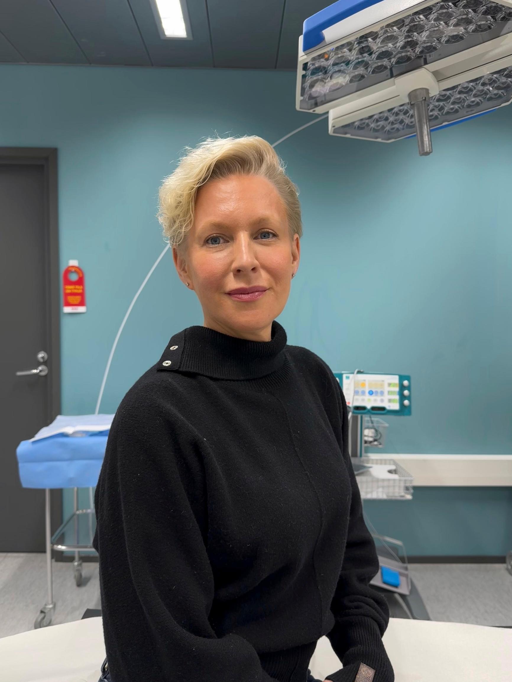 Asiantuntijana plastiikkakirurgian erikoislääkäri, lääketieteen tohtori Aino Rönnblad Mehiläisestä.