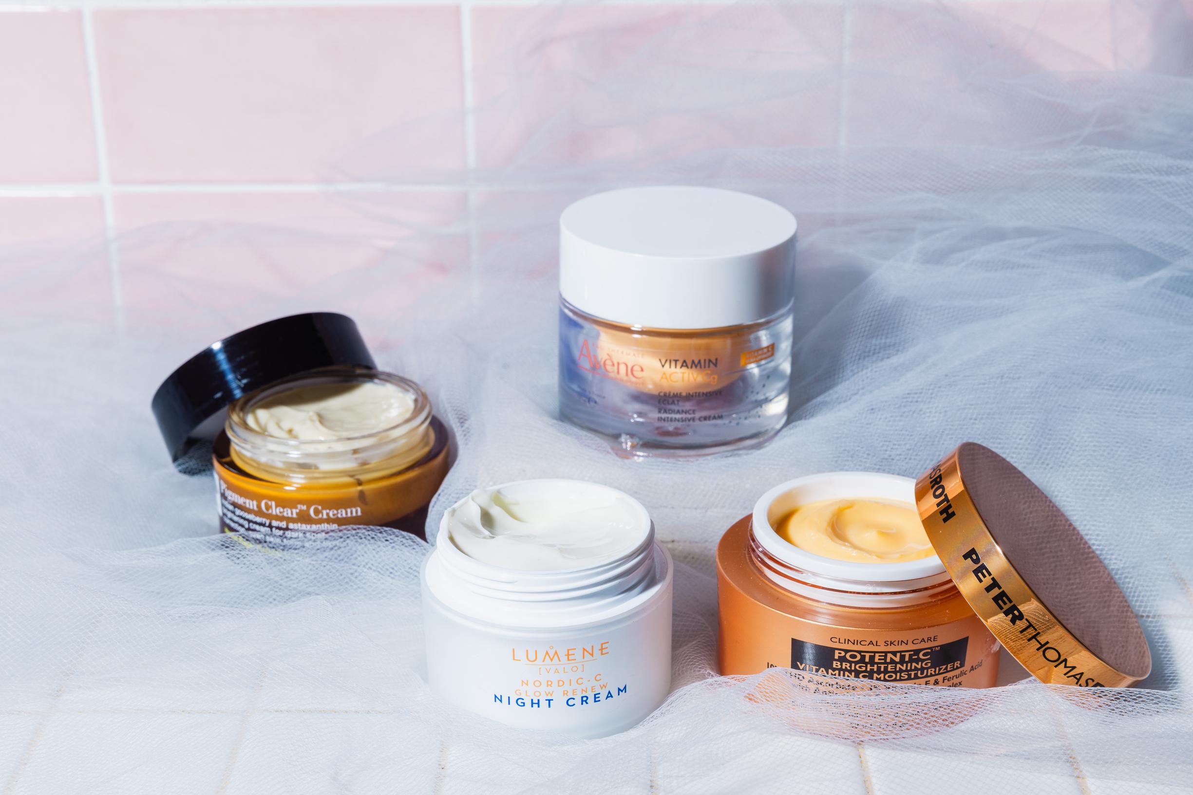 Sokkotestissä 4 heleyttävää kasvovoidetta – testaajat olivat erimielisiä ihan jokaisesta tuotteesta