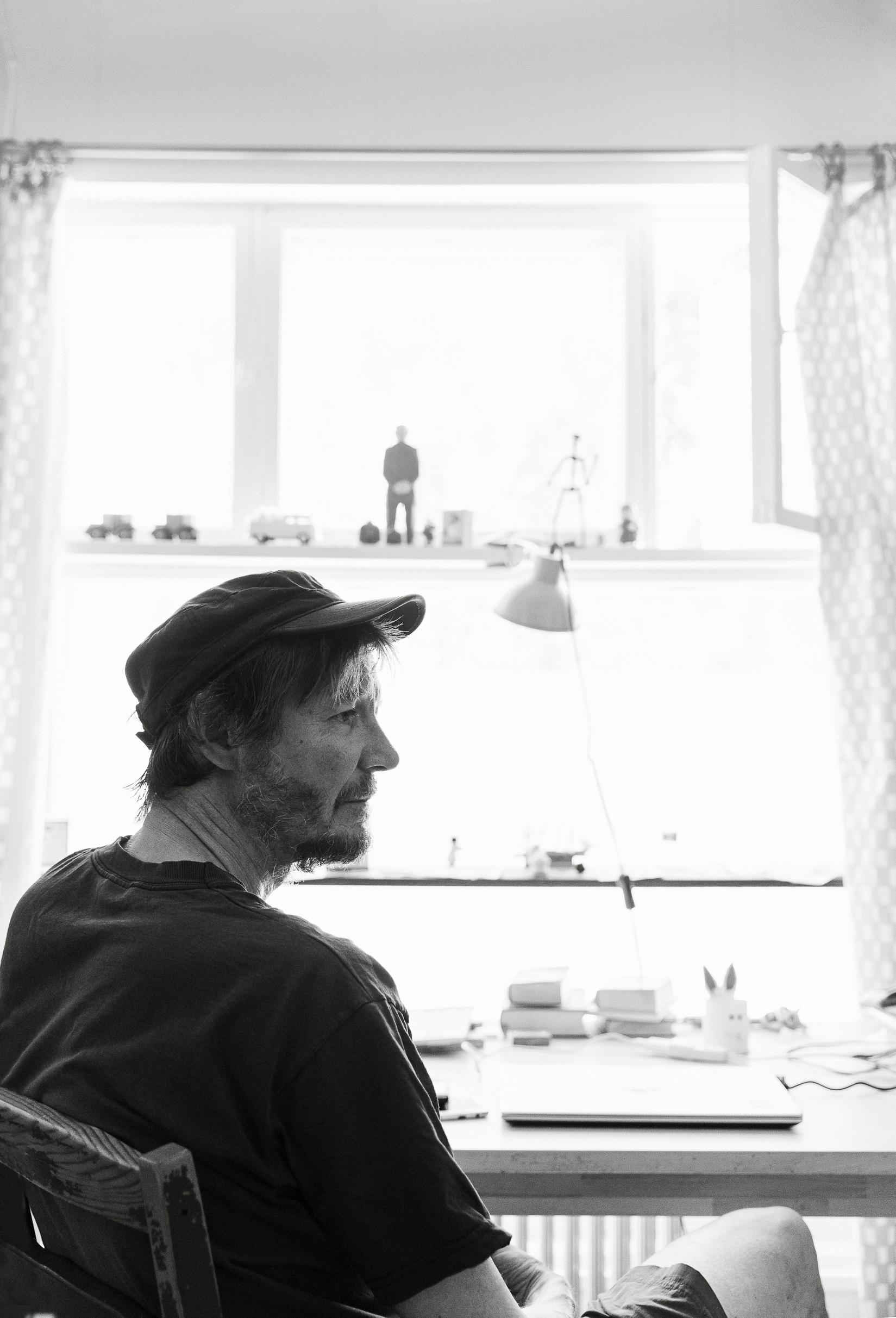 Kirjailija Juha Hurme päätti jo lapsena, ettei koskaan tee töitä.