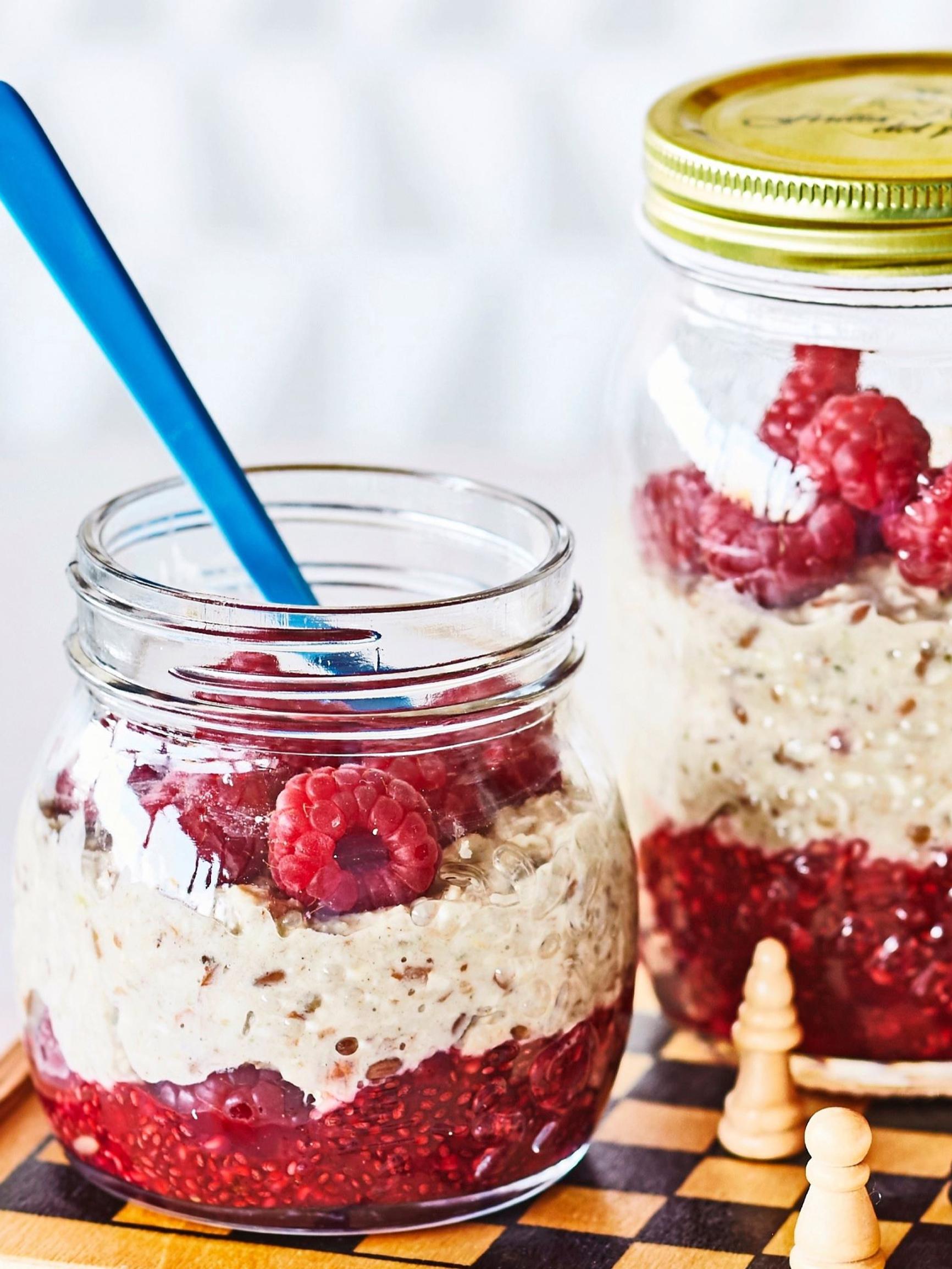 Terveellinen välipala auttaa jaksamaan – Tee vegaaniset välipalapallerot, punajuurihummus tai siemenpuuro  