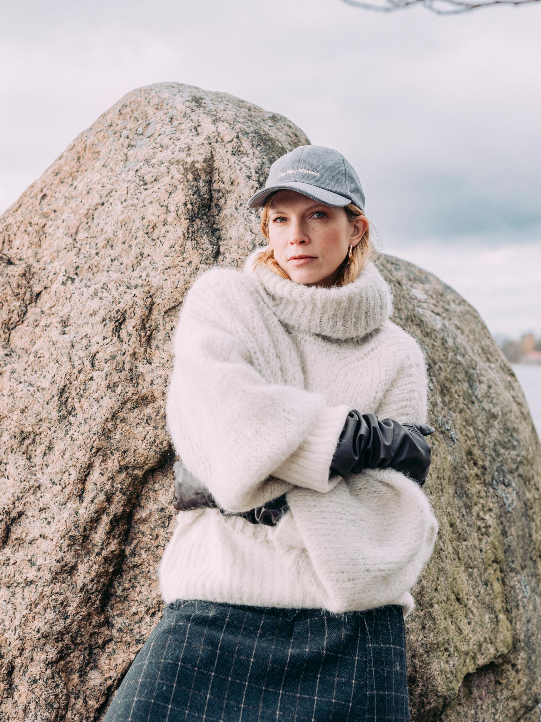 Saara Kotkaniemi haluaa välttää äitinsä virheet vaateasioissa – näin se näkyy hänen vaatekaapissaan