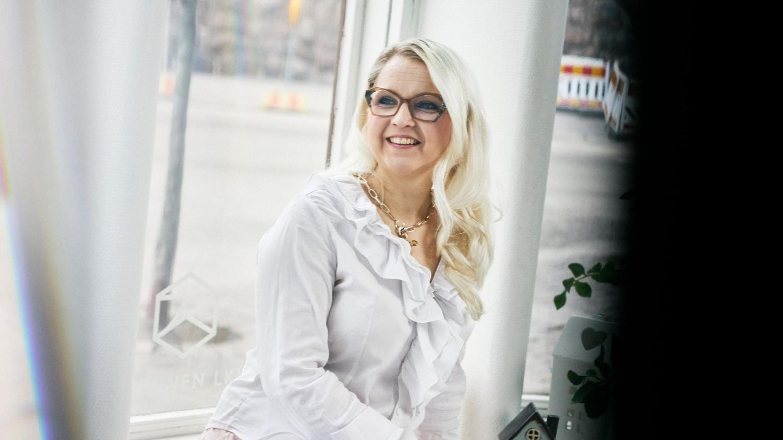 Maria masentui ja joutui jäämään vuodeksi pois töistä – psykiatrin sanat auttoivat ymmärtämään syyn pahaan oloon