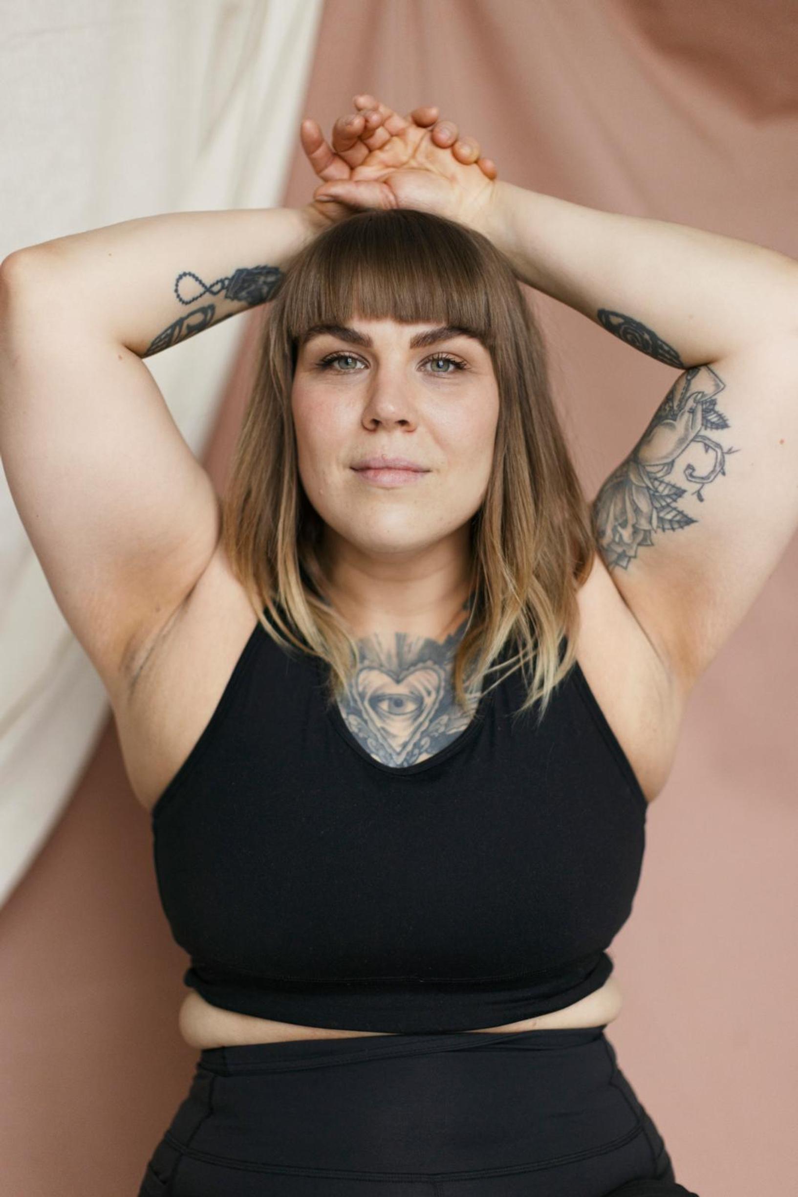 Painonnostoa harrastava Tea Lindroos: ”Mielestäni fyysinen vahvuus on naisellista”