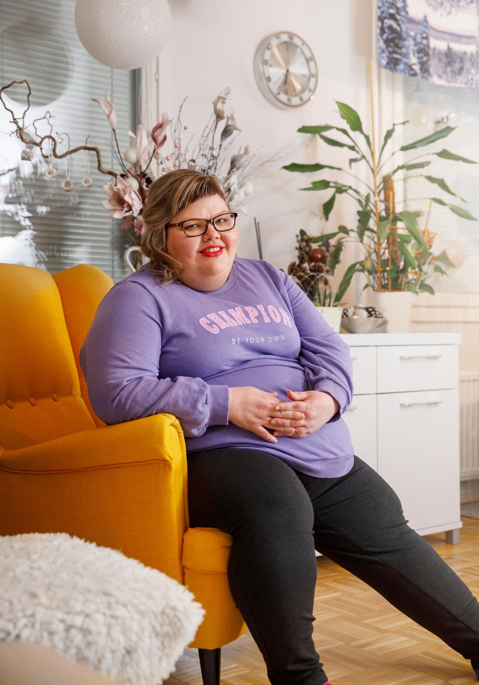 Johanna Järven elämä pyöri vuosia painon ympärillä: ”Hoidin itseäni ruualla, jotta sain rauhoitettua hätääni”