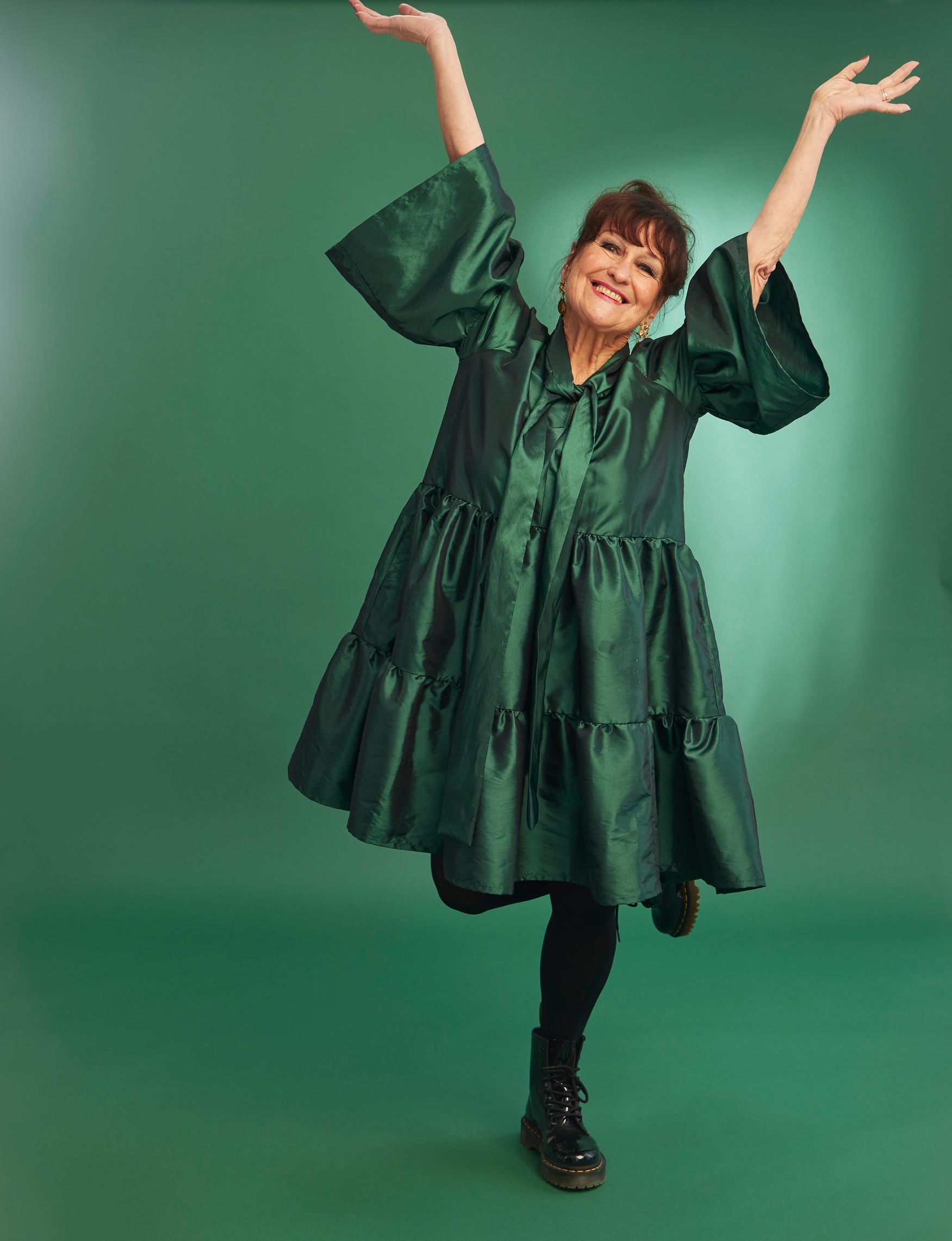 Sinikka pitää itsestään parempaa huolta kuin ennen, mutta punttisaliharjoittelu jää aina kesken. ”Kuntosalit eivät ole runollisia paikkoja.”