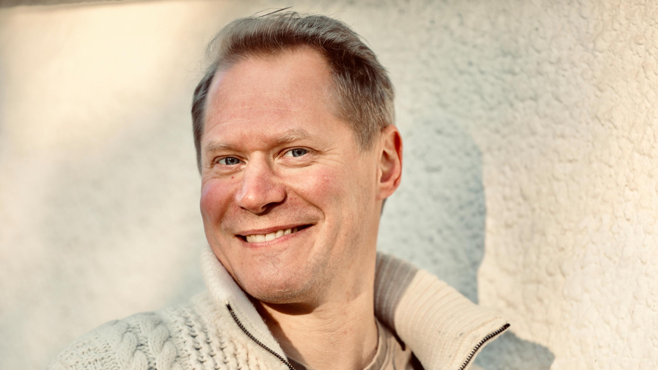 Jarkko Tamminen esiintyi 300 kertaa vuodessa ja uupui – sen jälkeen hän teki suuren muutoksen