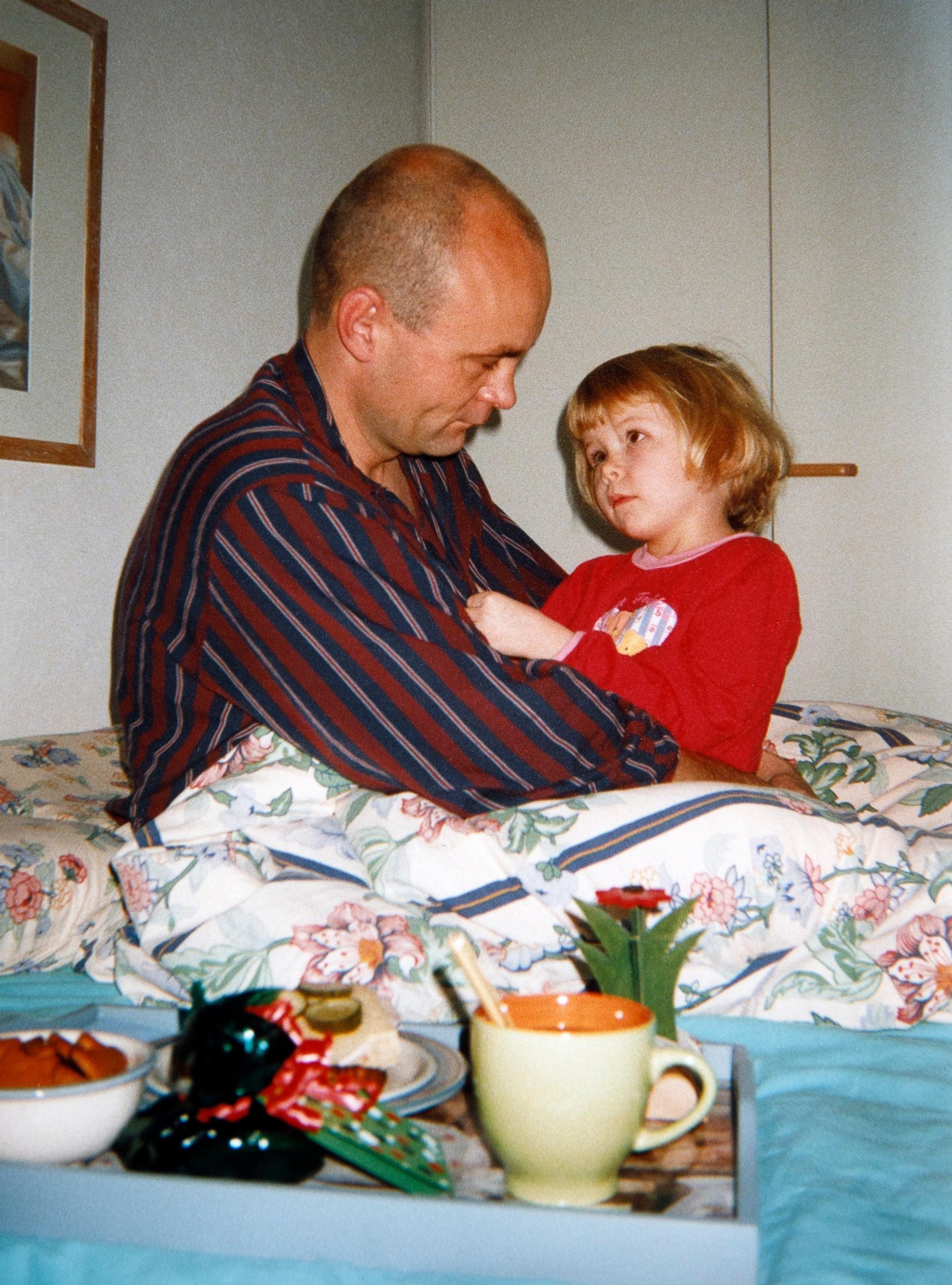 Tapio osti Muumipeikko ja pyrstötähti -elokuvan VHS-kasetilla jo ennen Siirin syntymää. Elokuvaa katsottiin yhdessä niin monta kertaa, että nauha alkoi jo kulua.