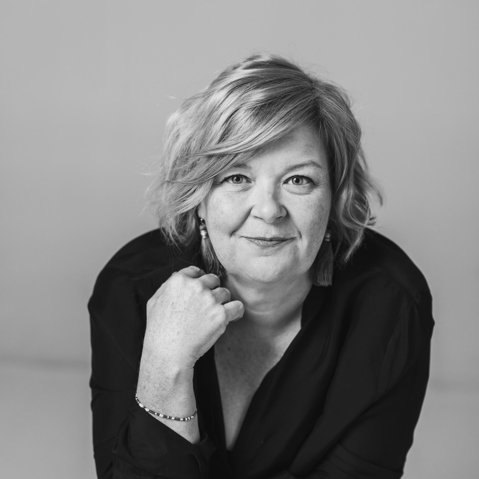 Suzanne Innes-Stubbin kommentti feminismistä hämmentää – onko tärkeämpää sanoa olevansa feministi kuin toimia naisten hyväksi?