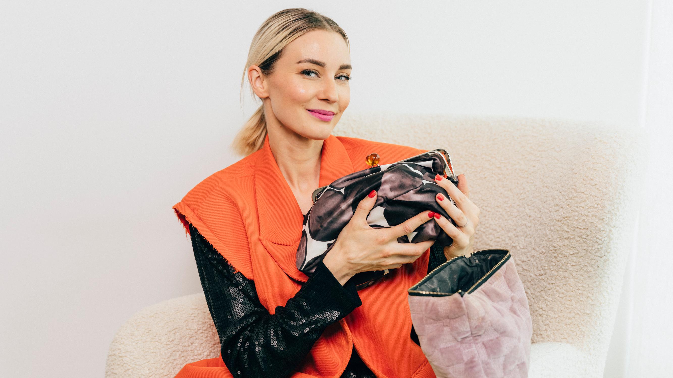 Noora Hautakangas ei voisi elää ilman tätä huulipunaa: ”En haluaisi paljastaa tätä, koska tämä on aina kaikkialta loppu”