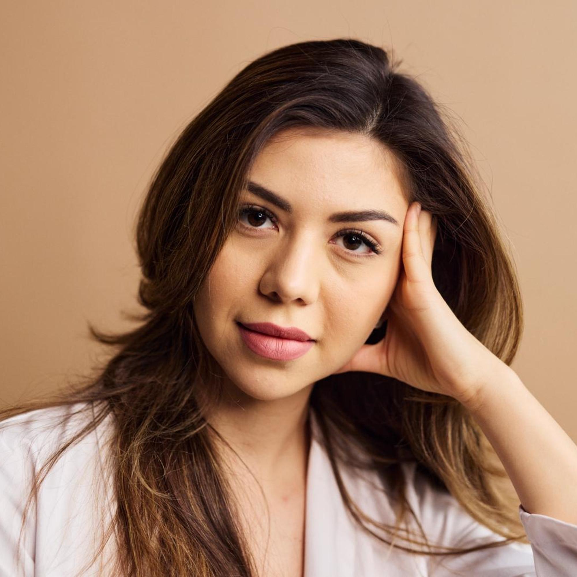 Vilma, 26, halusi muhkeat huulet, mutta katui myöhemmin – kertoo nyt, miten vaikeaa huulitäytteistä on päästä eroon