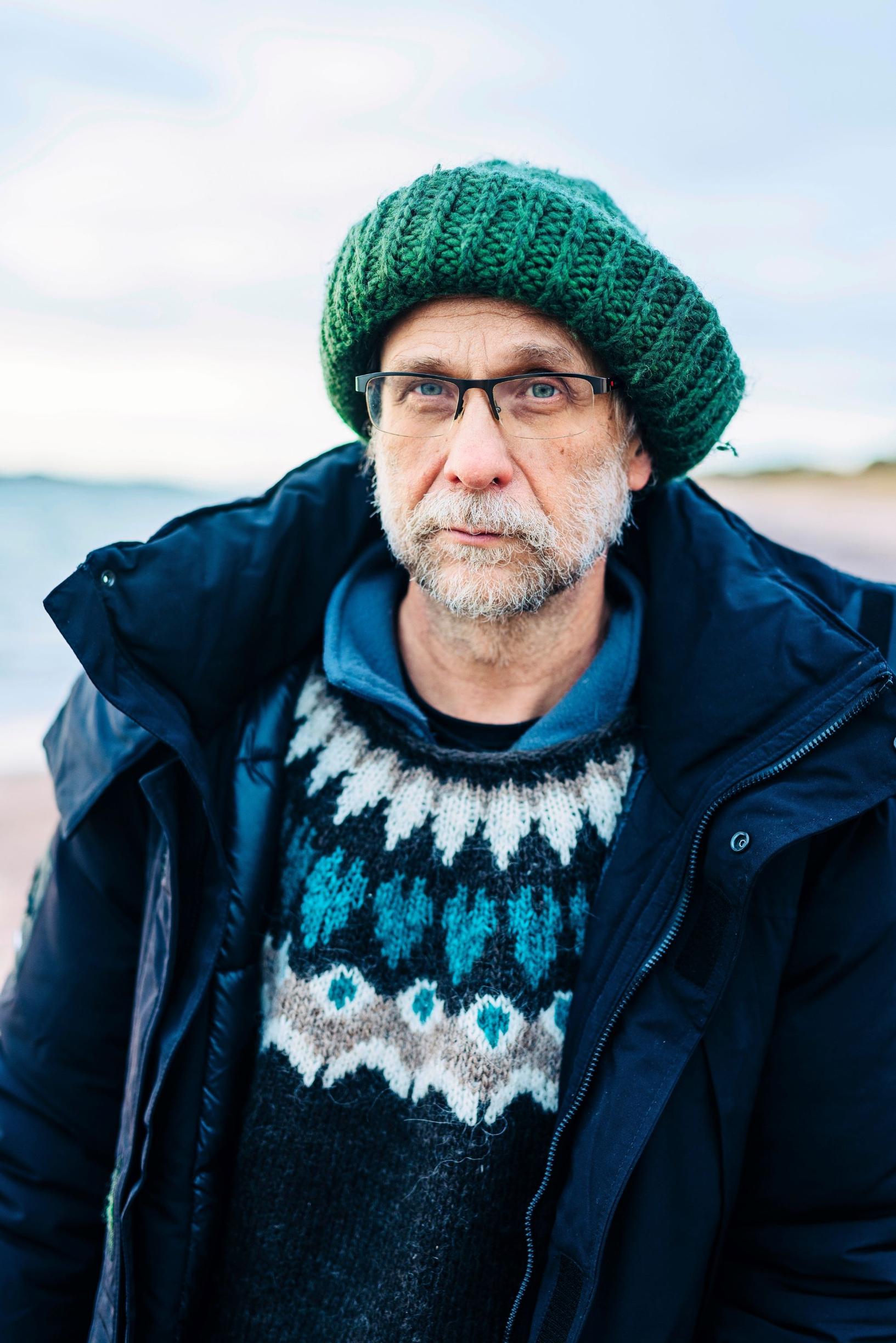 Sairauskohtaus vei Risto Isomäeltä toviksi puhekyvyn ja toi ison oivalluksen elämästä: ”Tunnistin läheiset ihmiset, mutta en pystynyt muistamaan heidän nimiään”