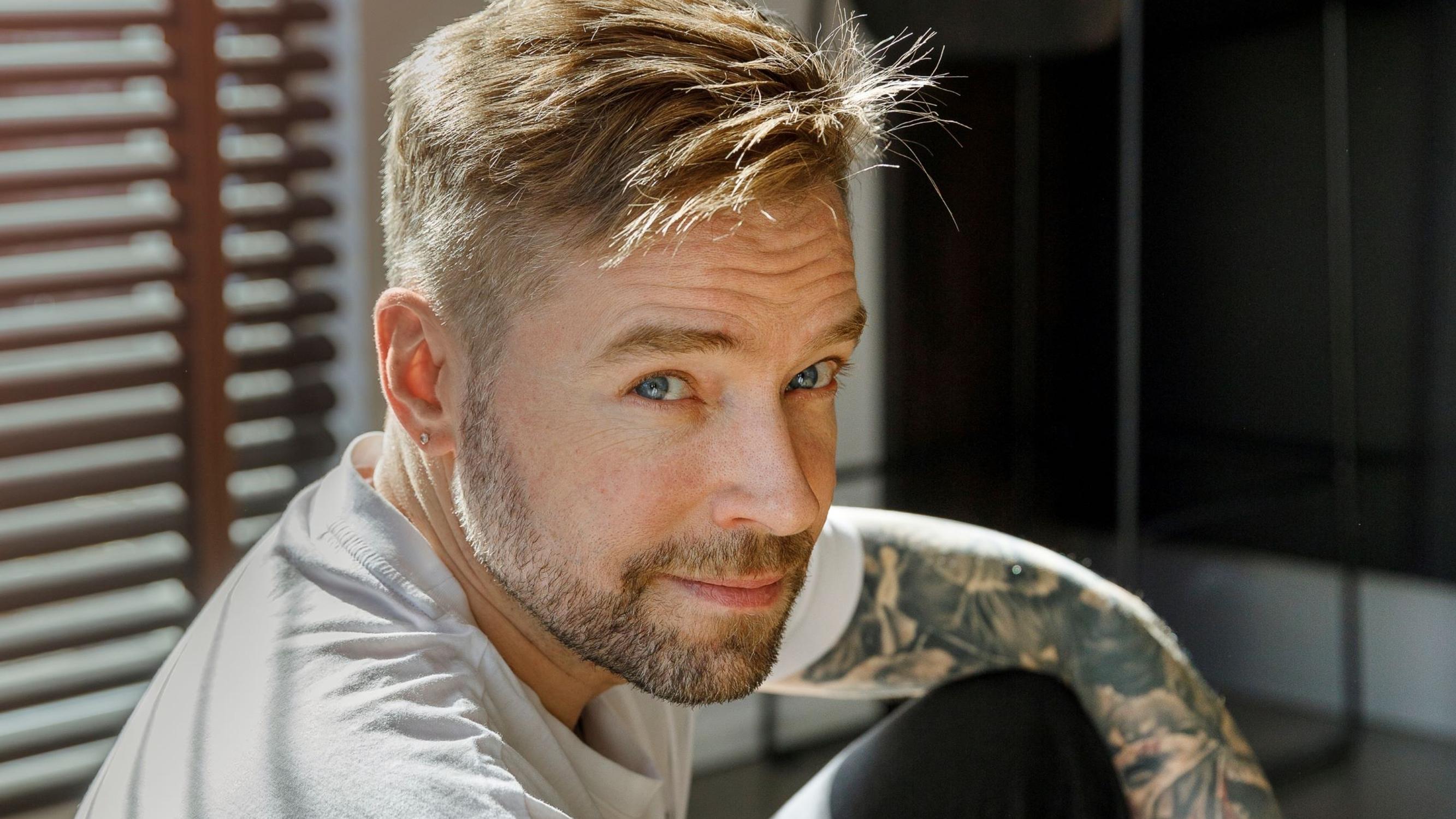 Näyttelijä Jari Ahola kyllästyi jokailtaiseen tissutteluun ja raitistui – yksi elämänohje muutti kaiken