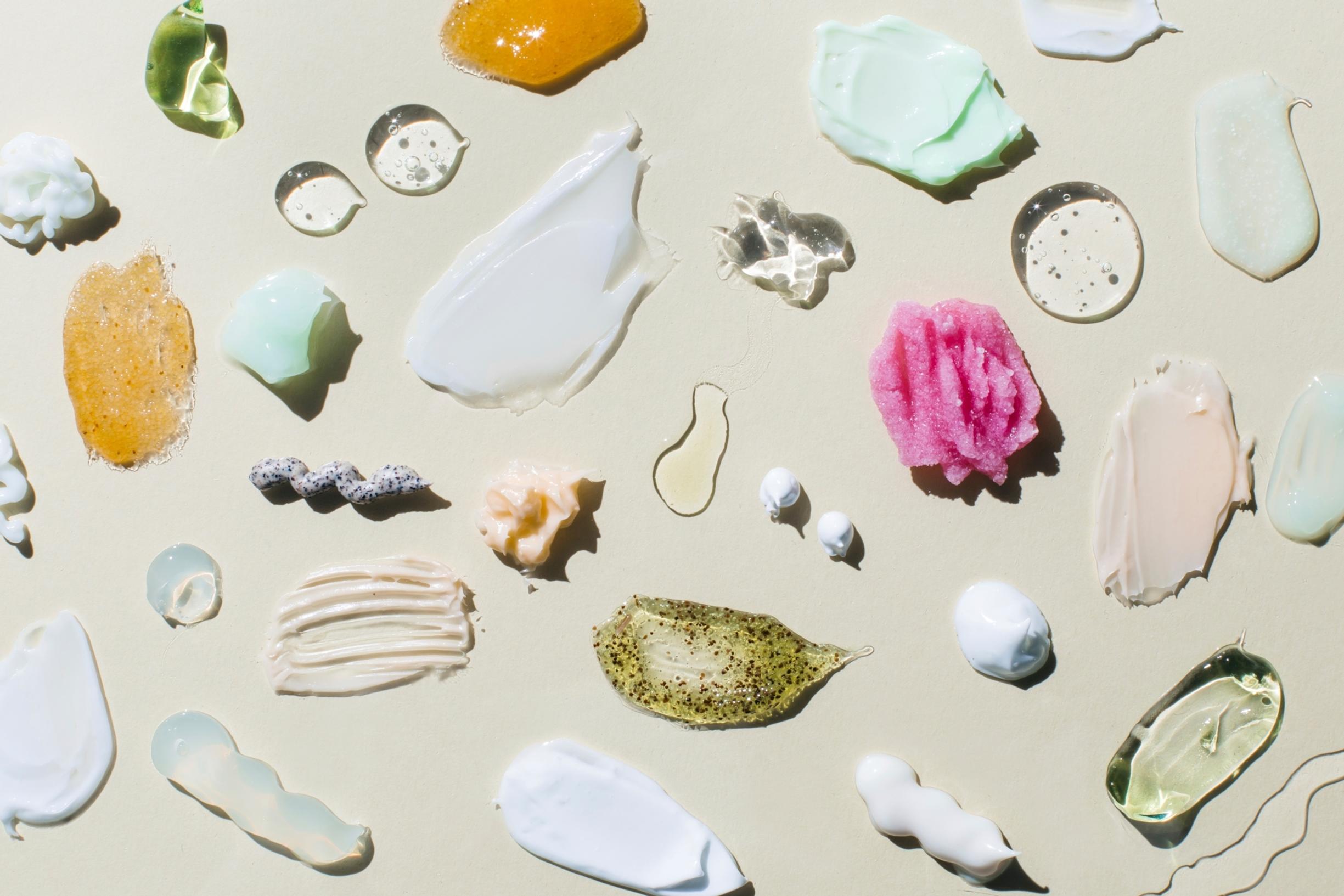 Tunnetko nämä kuumimmat kosmetiikkamerkit? Ne selvittävät DNA-tyyppisi ja saavat innostumaan minimalistisesta kauneudenhoidosta