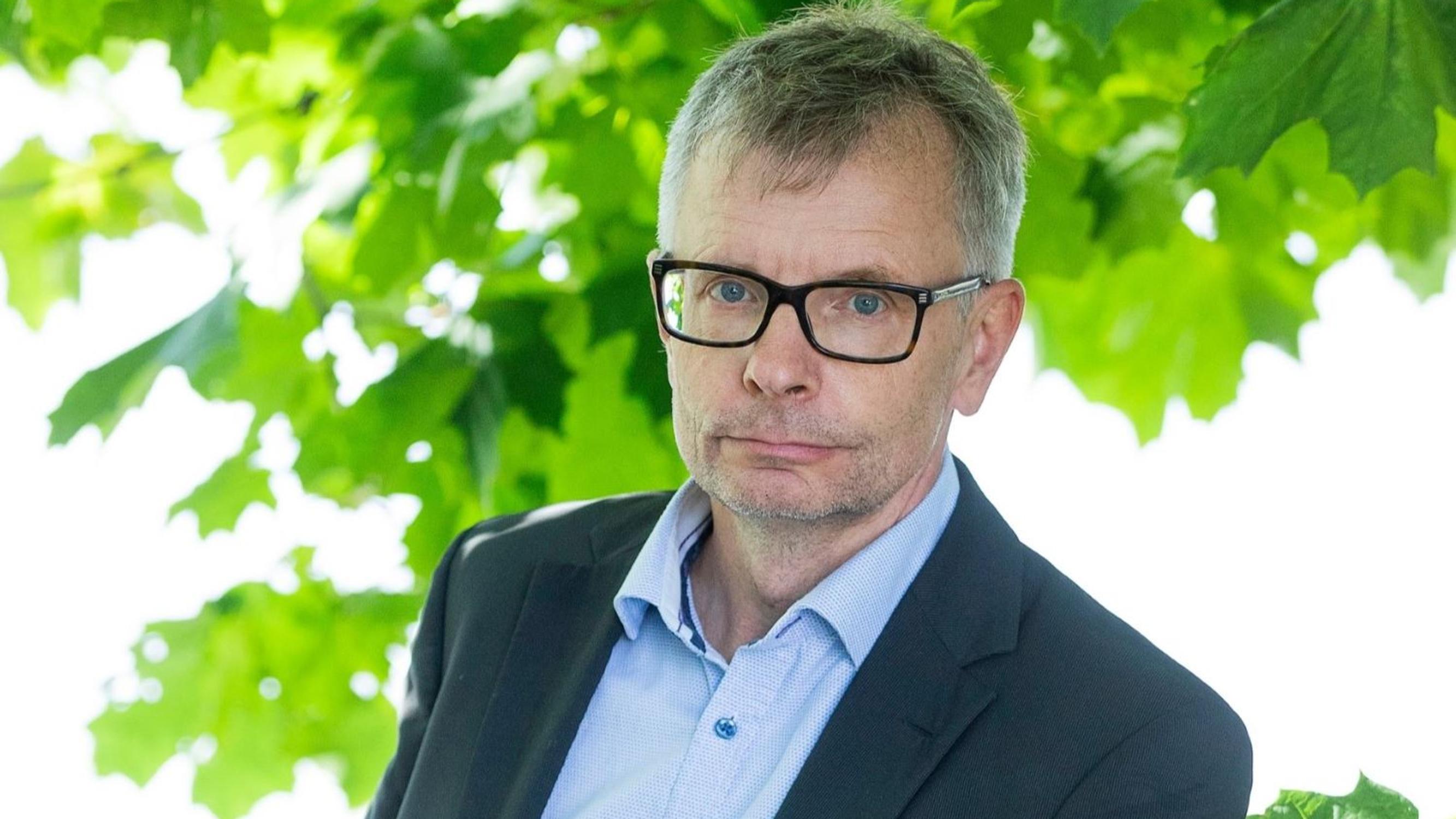 Heikki Hiilamo eli 10 päivää erossa ulkomaailmasta: ”Olin niin jännittynyt siitä, miten perhe voi ja mitä maailmalla oli tapahtunut, että niskani meni jumiin”