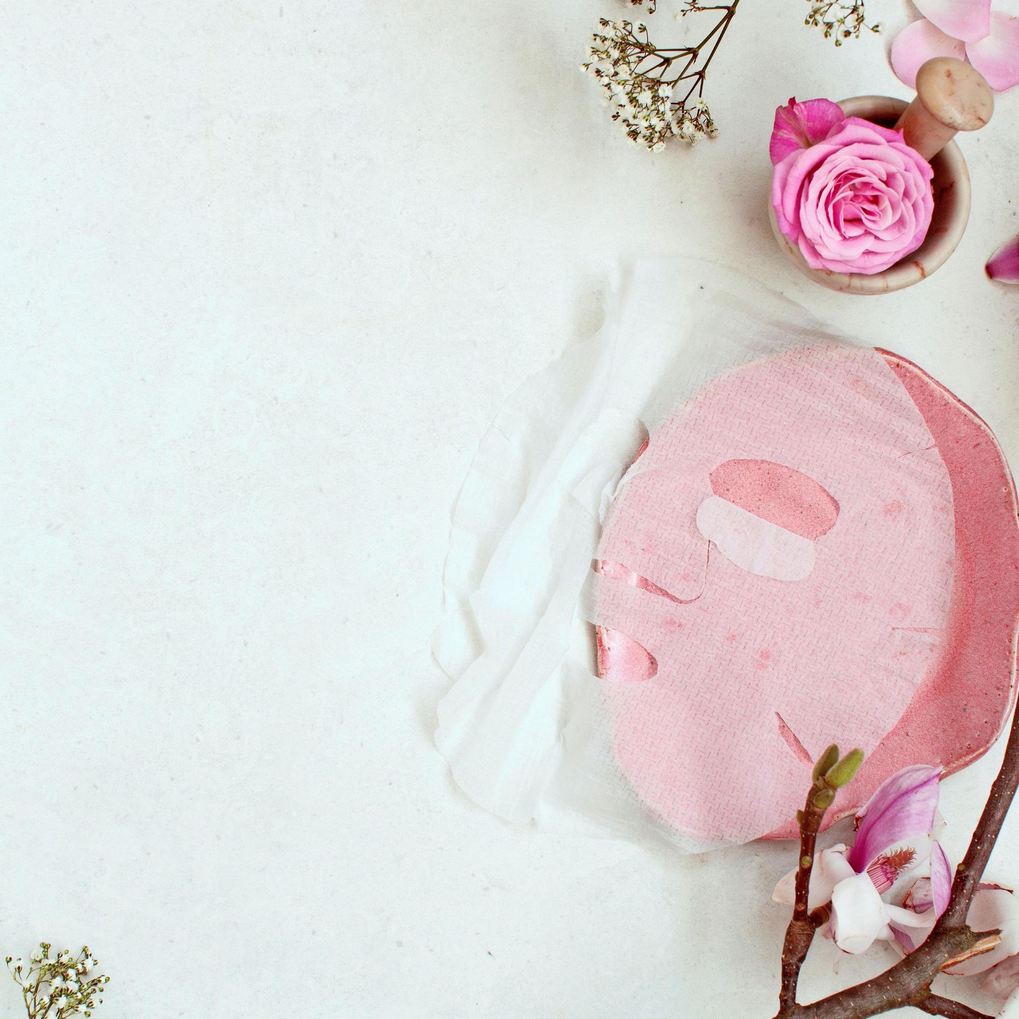 Tee se itse: kosteuttava kangasnaamio raikastaa ihon