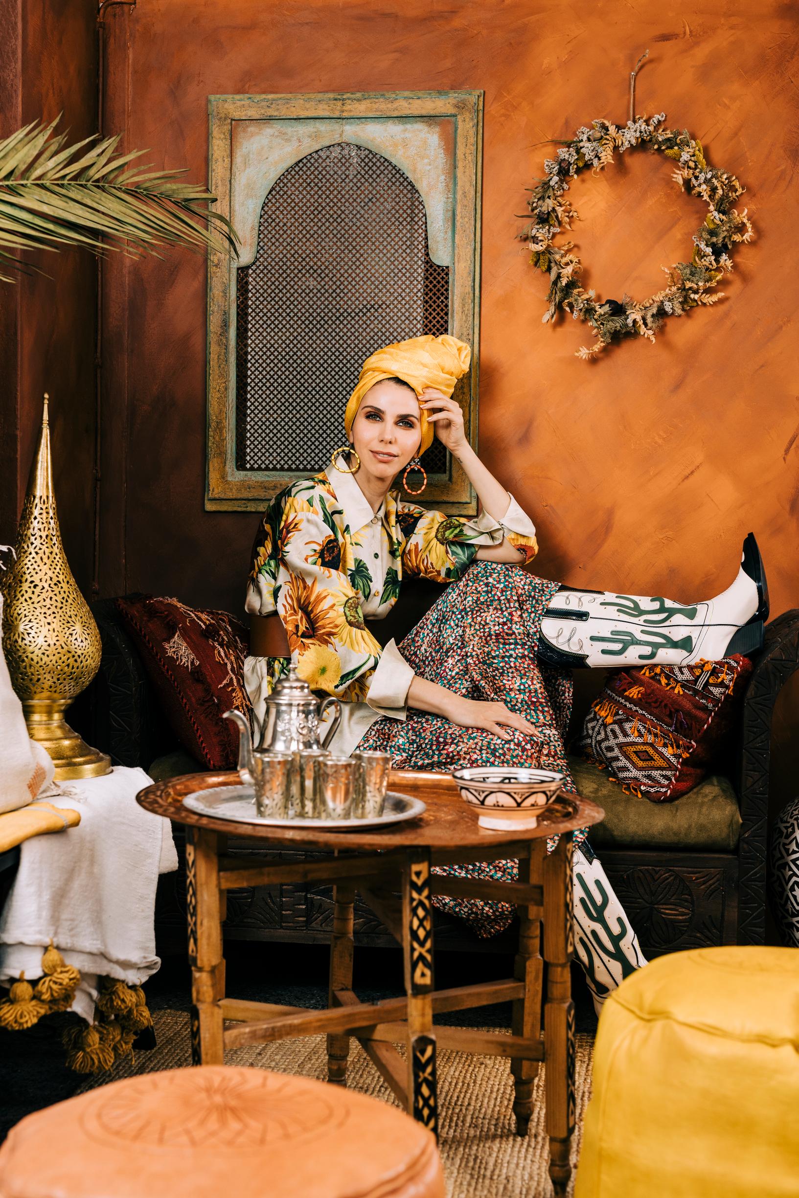 Näyttelijä Sara Salmani paljastaa tyylinsä salat: ”Vaatteilla viestin rohkeutta olla oma itseni”