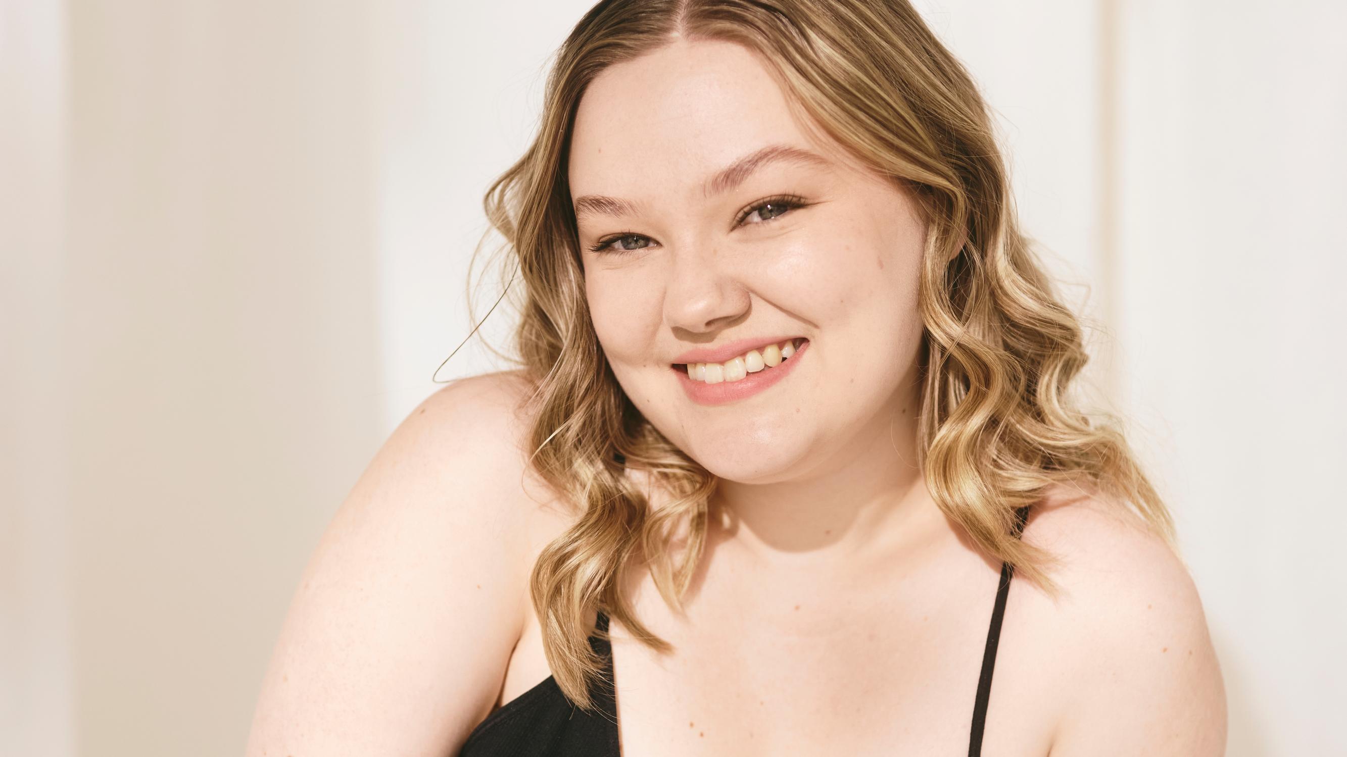 Sanna, 28, saa kommentteja mahastaan somessa – kuvien ansiosta moni on uskaltanut mennä uimahalliin