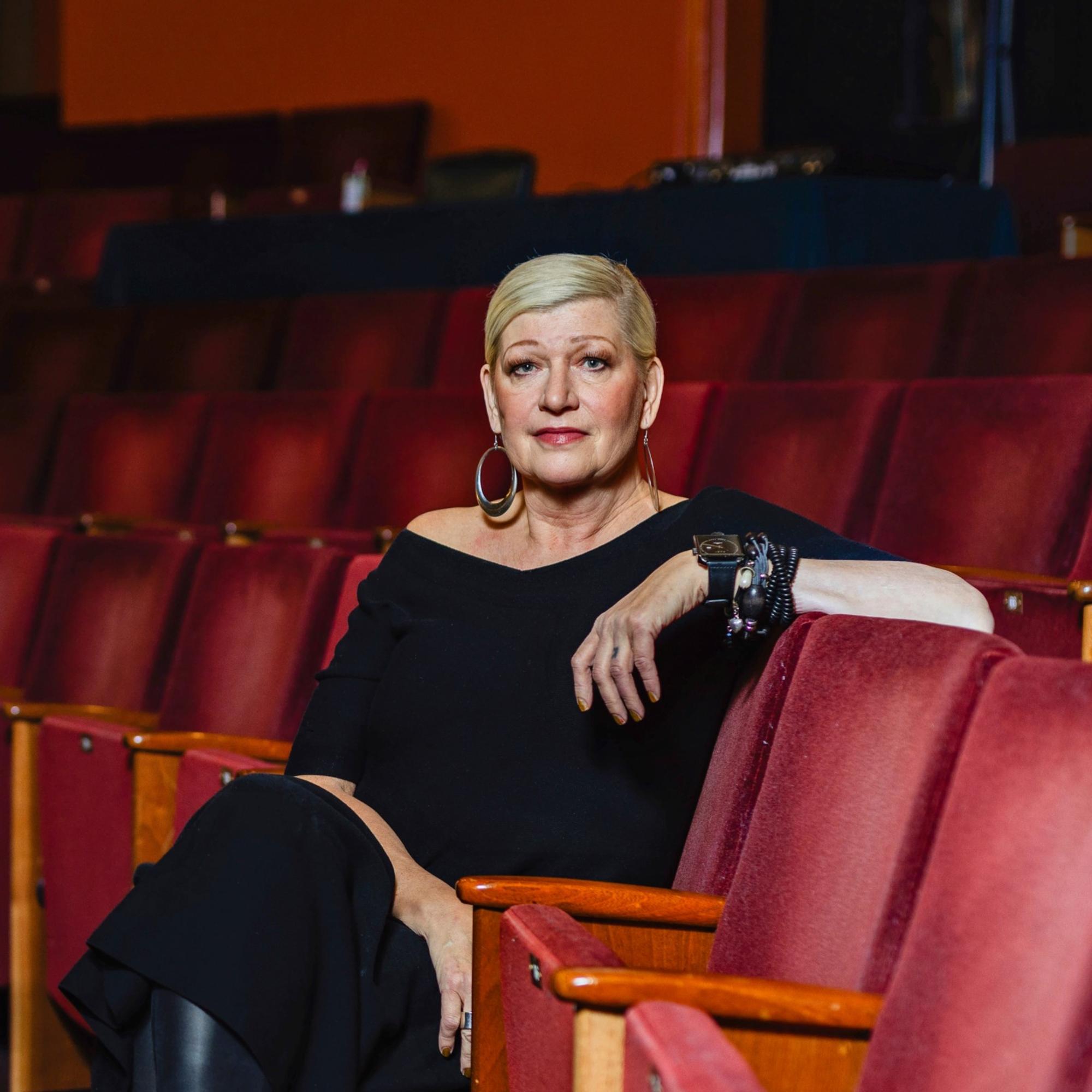 Rintasyöpähoidot toivat mukanaan vuosien piinaavat kivut: ”En halunnut, että sairaus ottaisi minusta vallan”