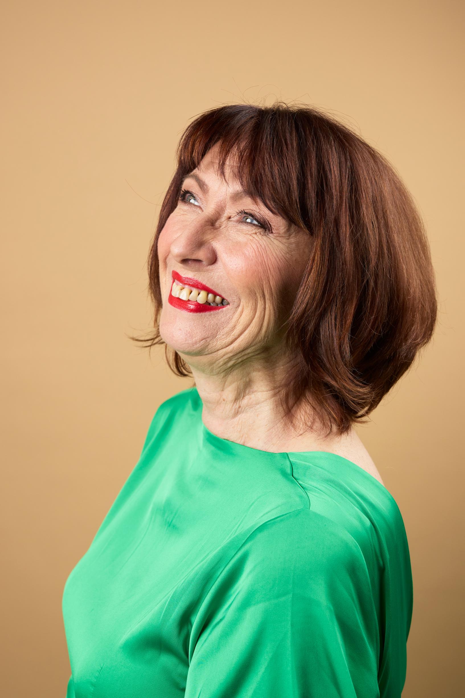 Helena Kytölä hiusten muodonmuutos