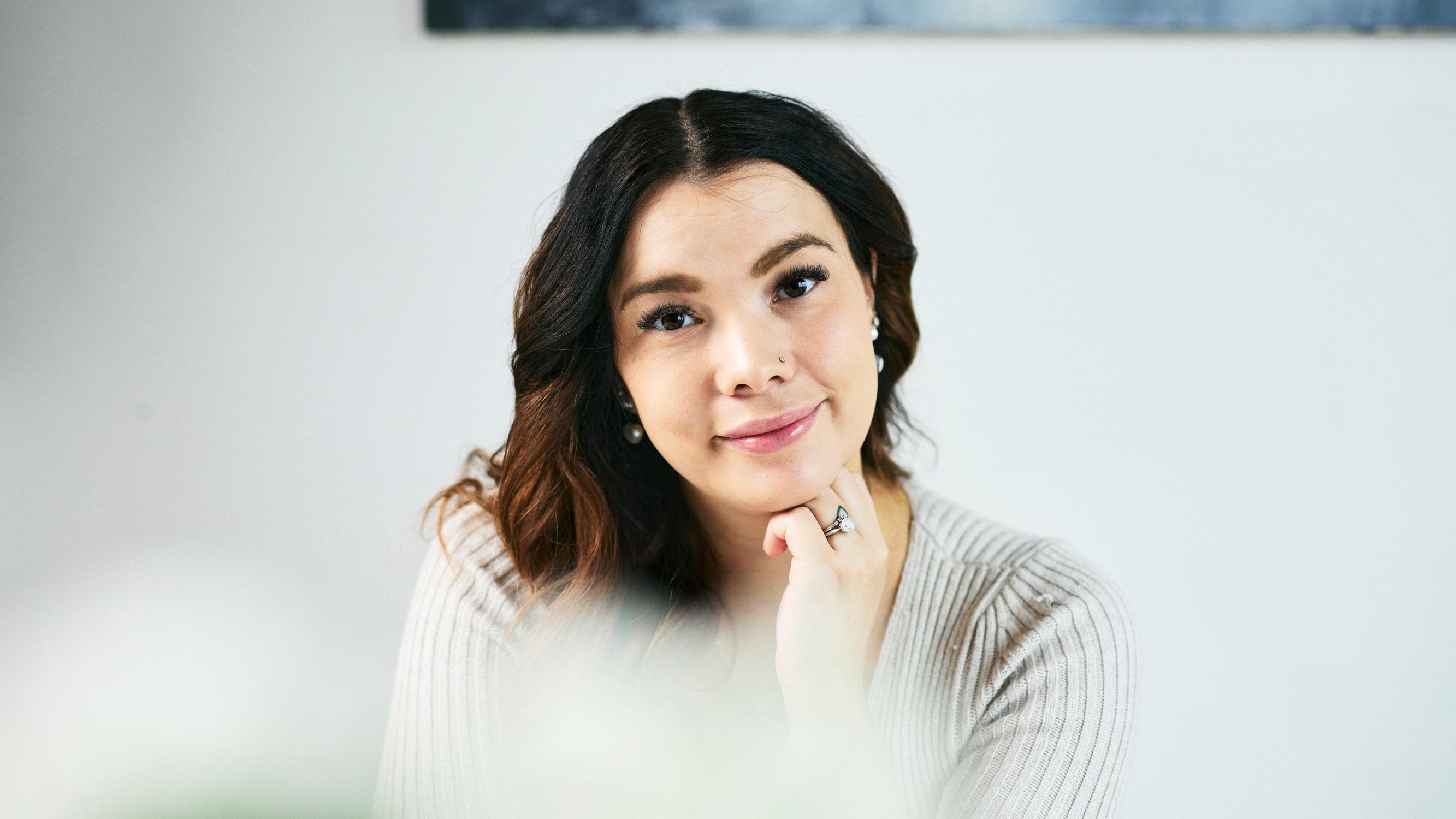 Halusiko kumppani muuttaa heti yhteen? Se voi olla merkki satuttavasta suhteesta – terapeutti listaa muutkin vakavat varoitusmerkit