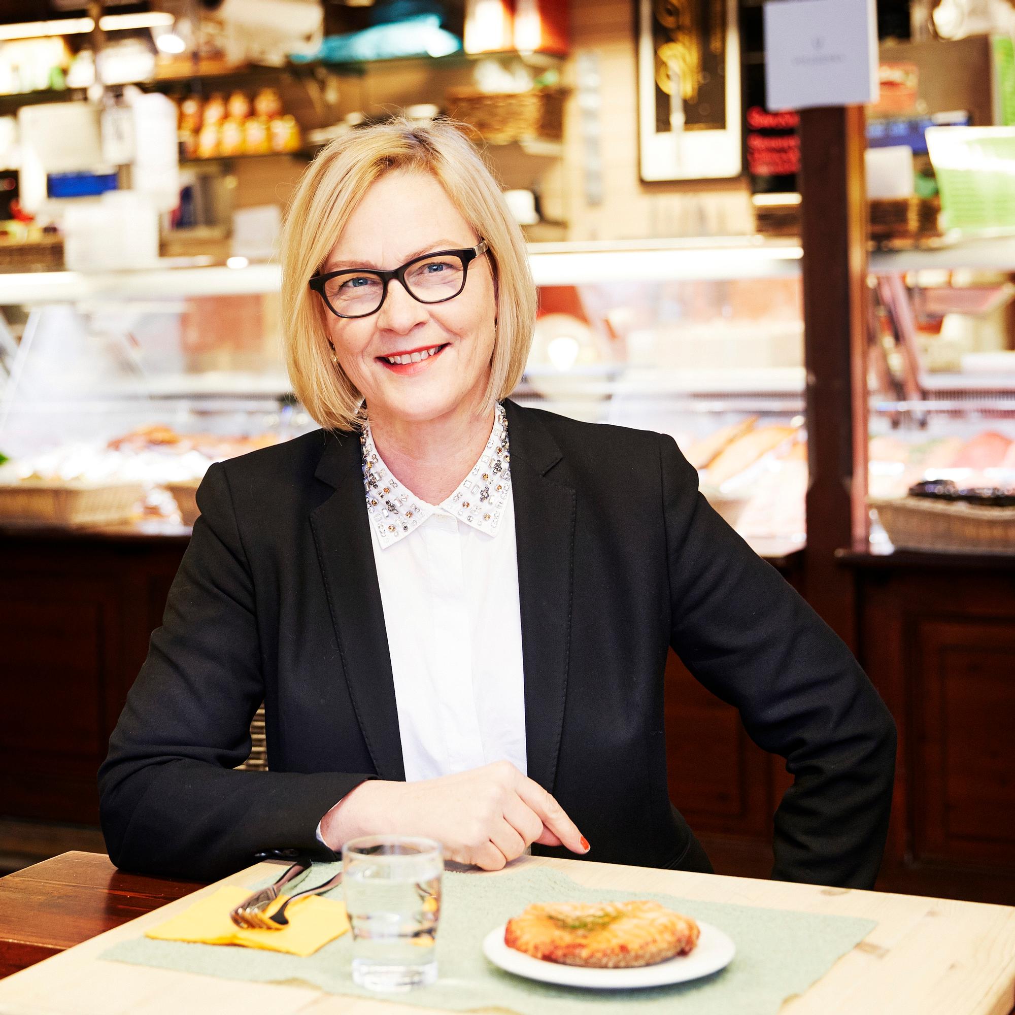 Eva Biaudet: "Päätin tehdä niin hyvää ruokaa, että teinitkin viihtyvät kotona"