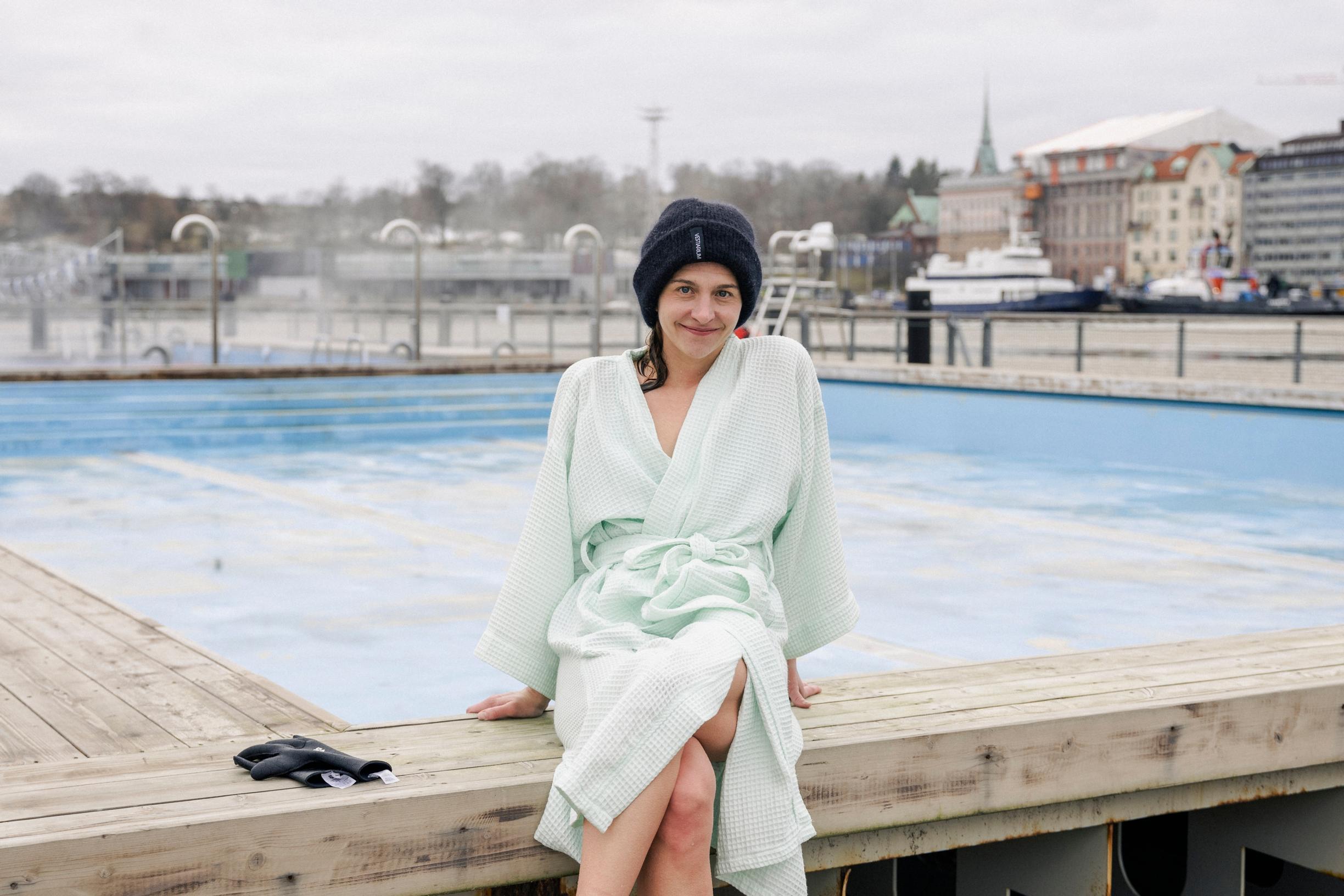 Kreeta Salminen saa stressaaviin tilanteisiin apua avantouinnista: ”Kylmä vesi rauhoittaa mieleni”